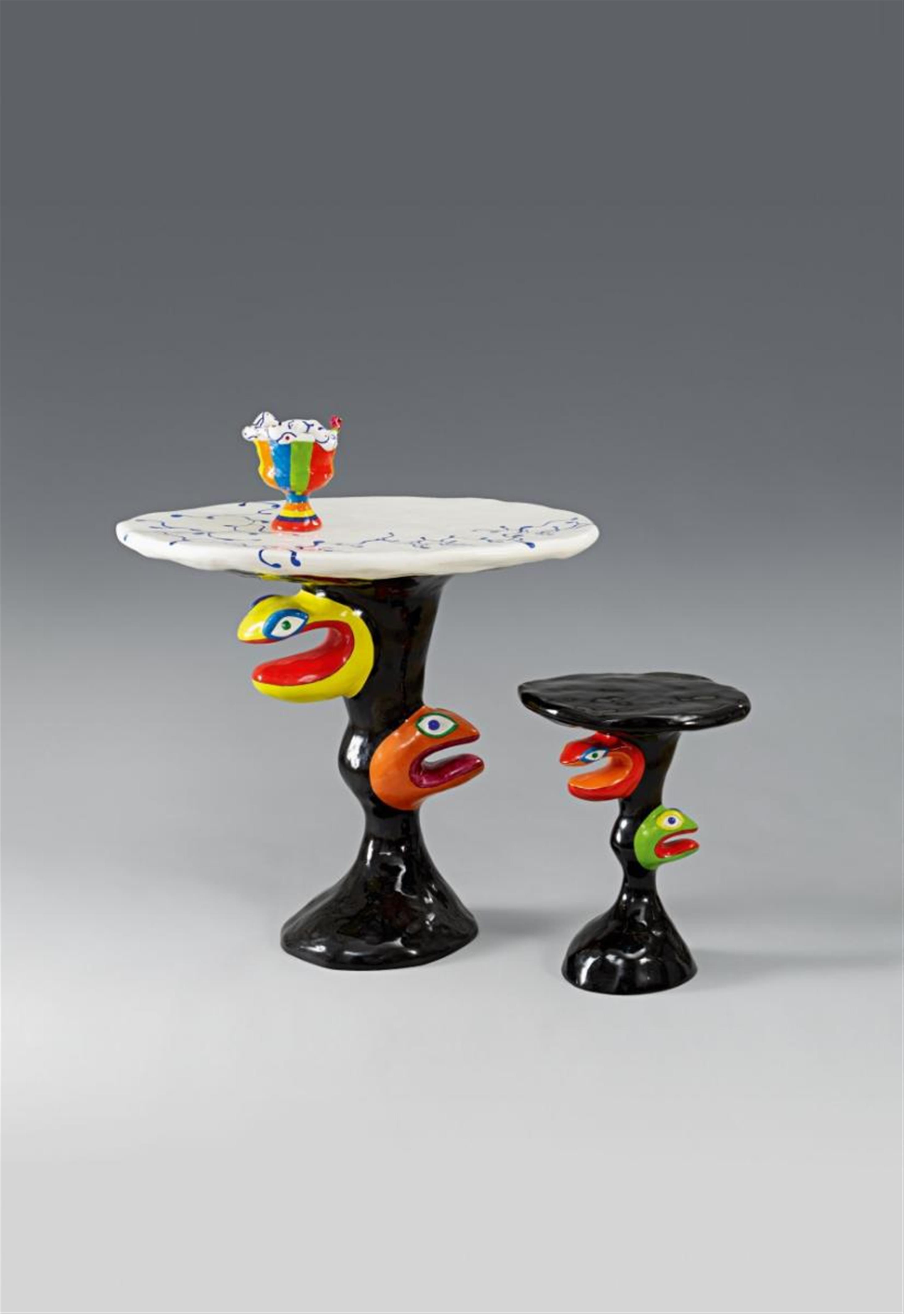 Niki De Saint Phalle - Table, Tabouret et Vase - image-1