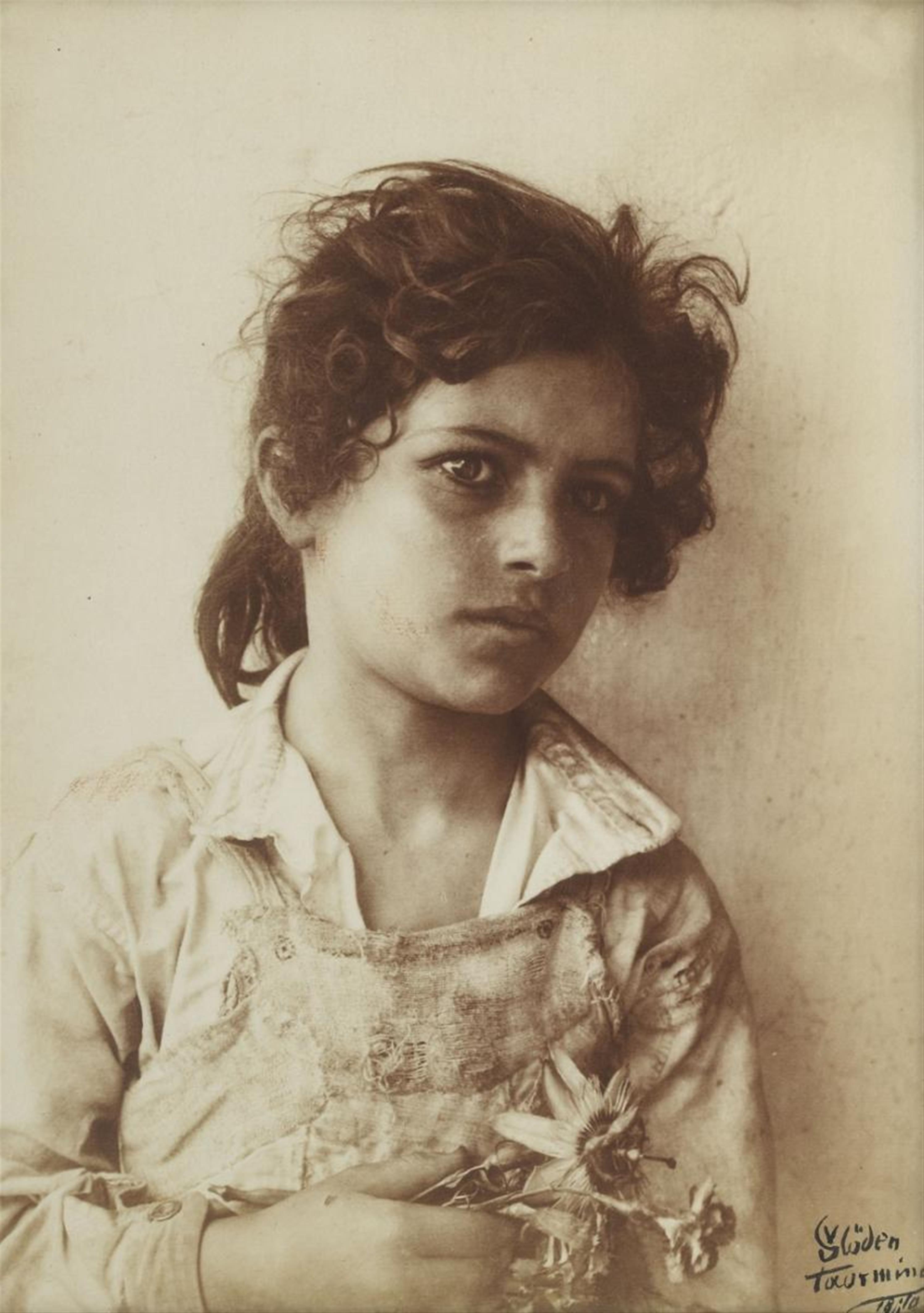 Wilhelm von Gloeden - Ohne Titel (Sizilianisches Mädchen) - image-1