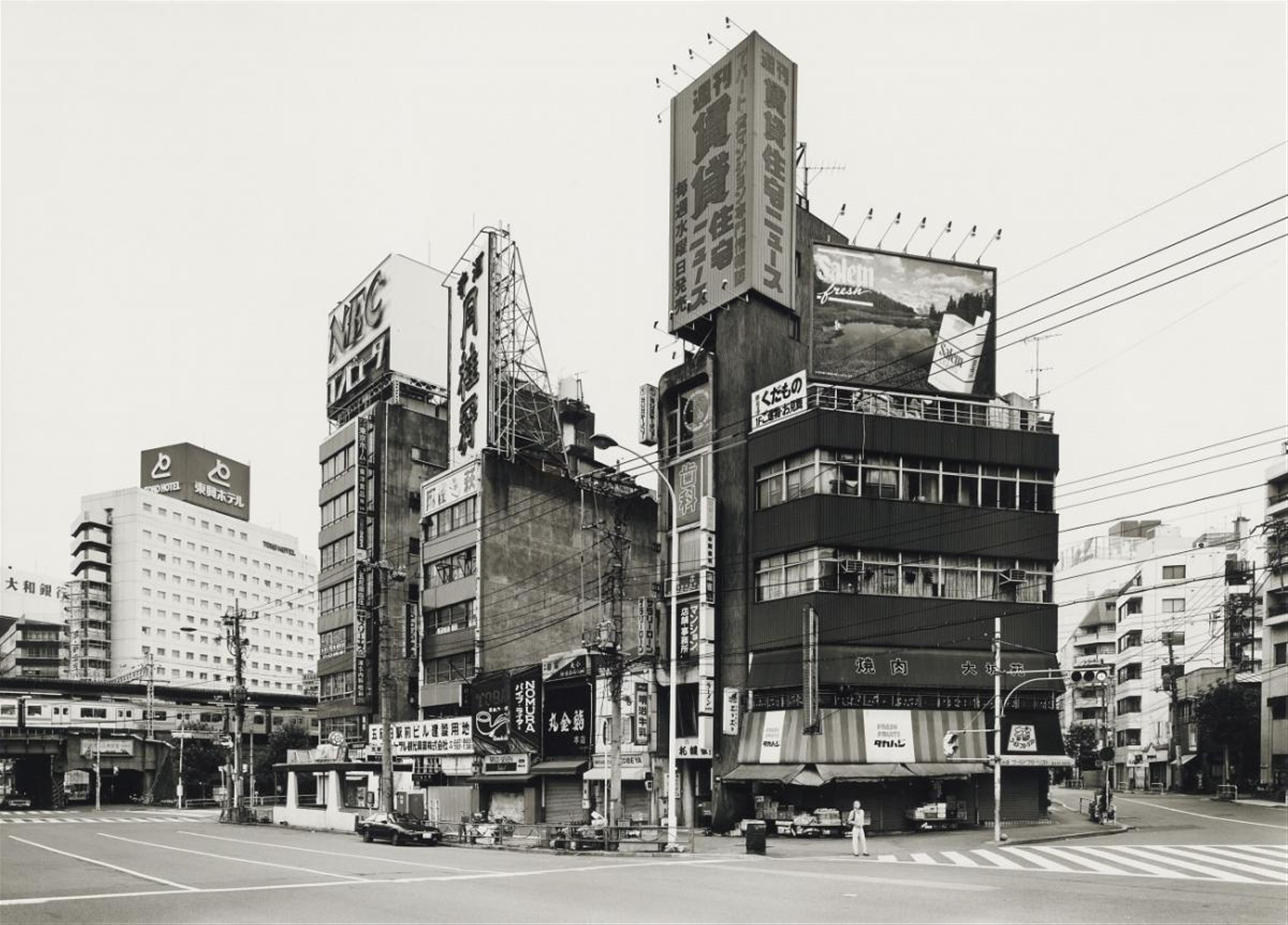 Thomas Struth - Gotanda, Tokyo - image-1