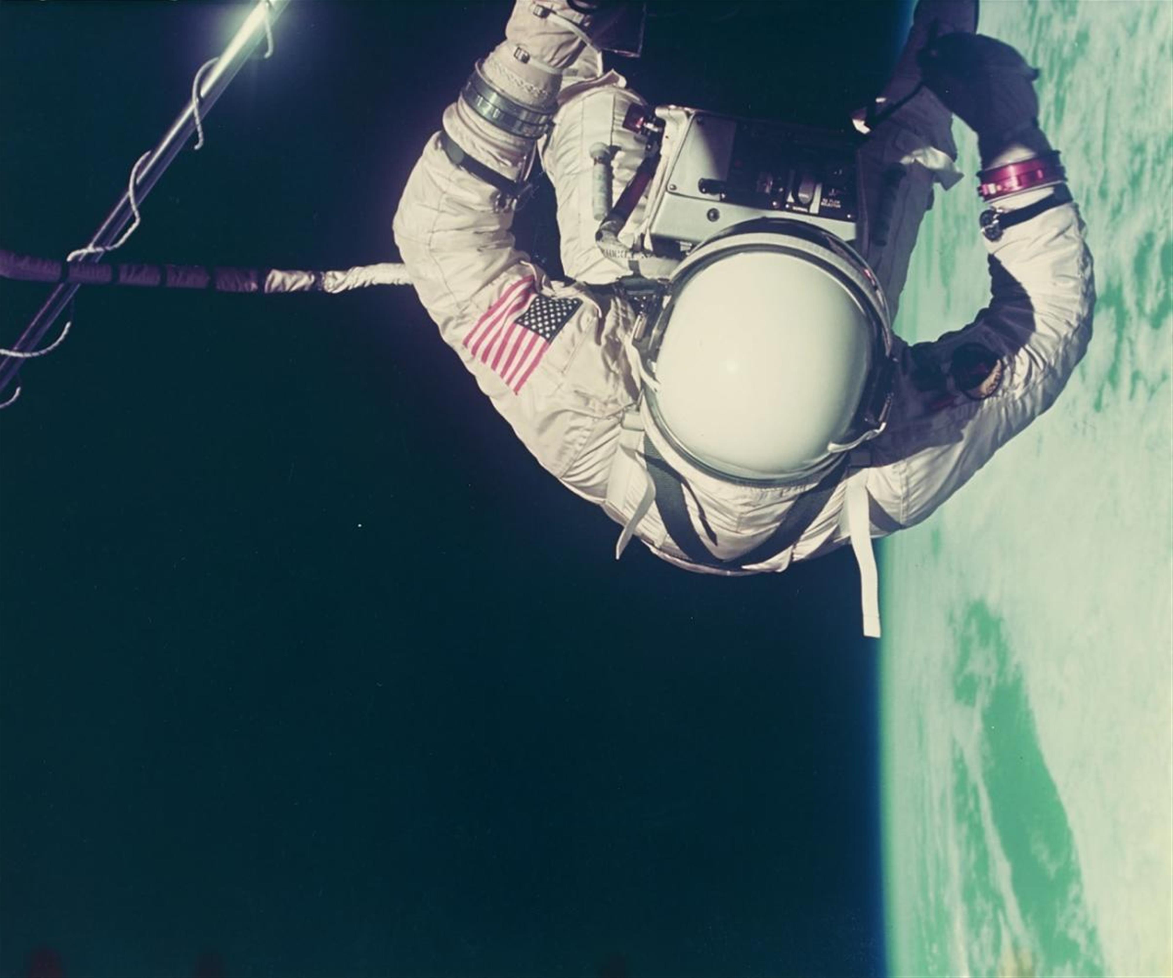 NASA - Edwin E. Aldrin, umbilical extravehicular activity, Gemini XII - image-1