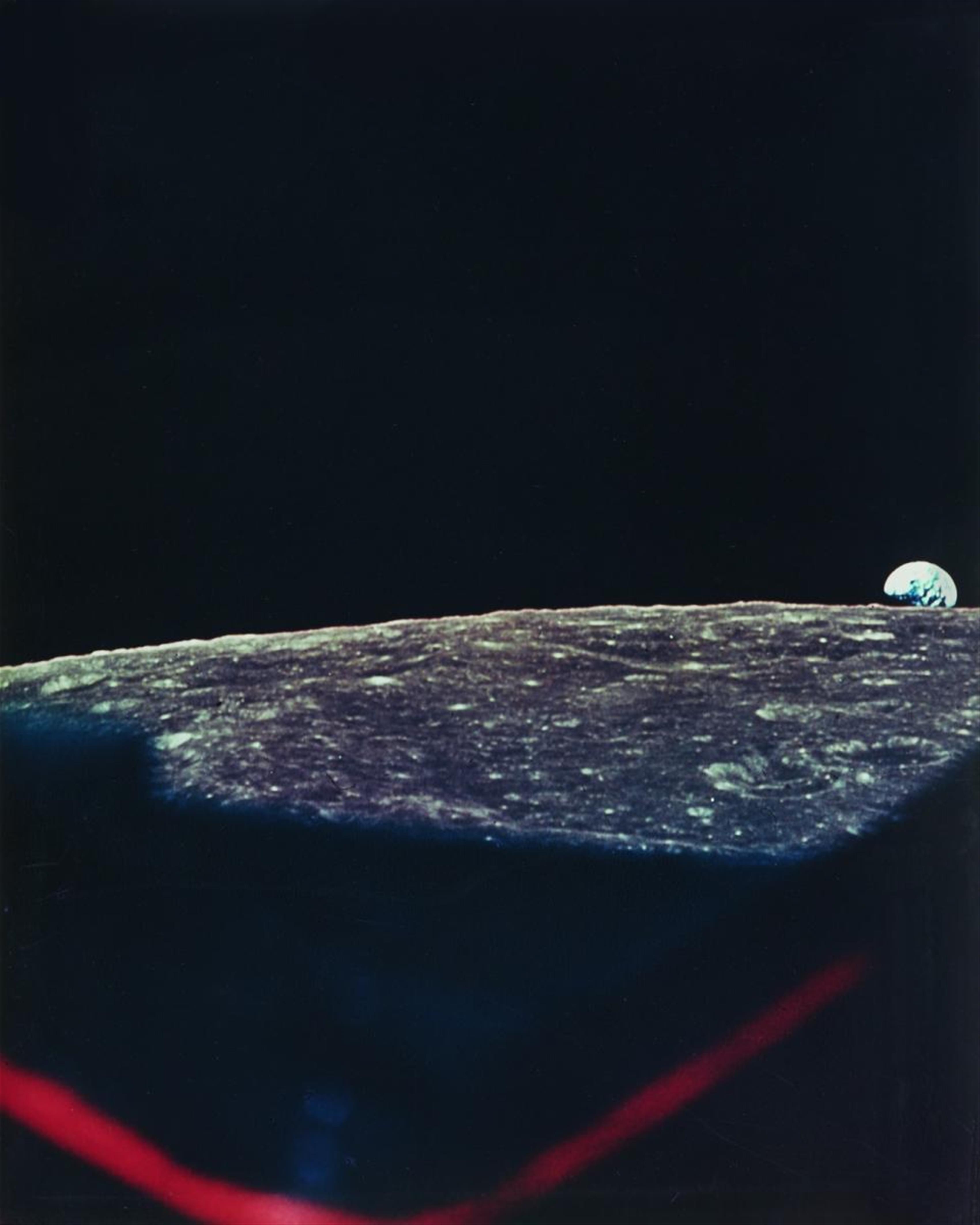 NASA - Earth rising above the lunar horizon, Apollo 8 - image-1