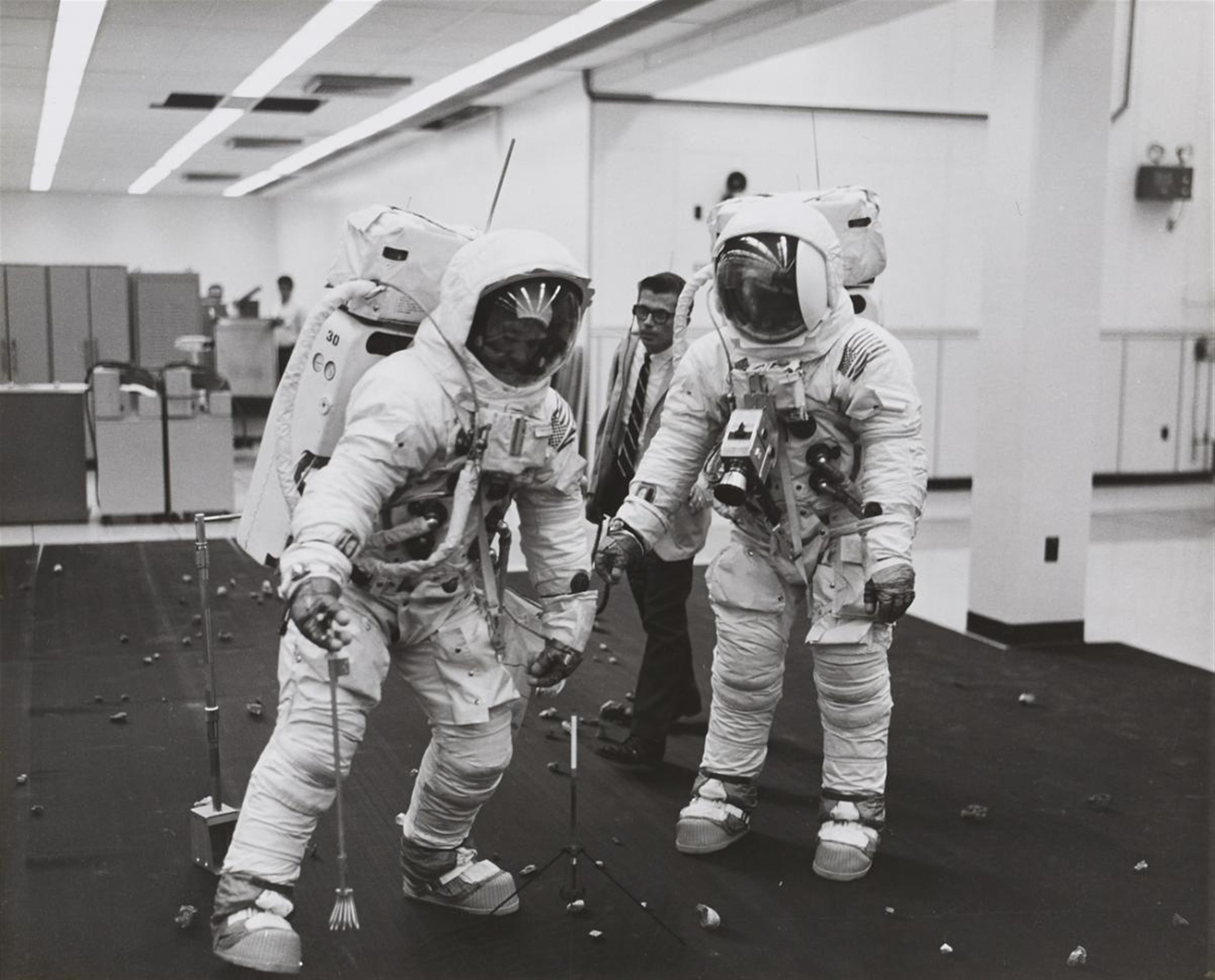 NASA - Apollo 11 crew members simulating their activities on the lunar surface - image-1