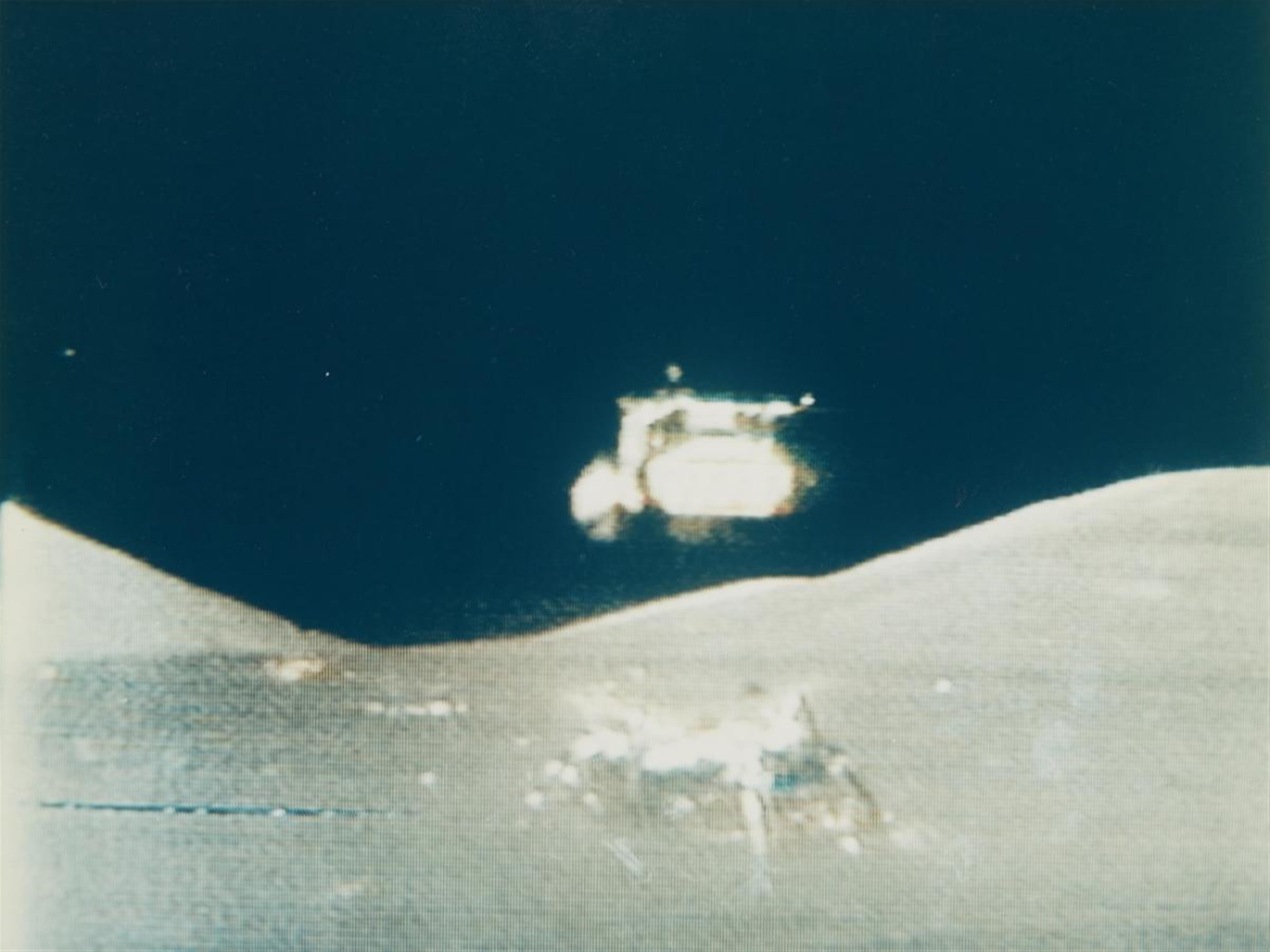 NASA - TV picture, Apollo 17: Lunar module "Challenger", liftoff from the lunar surface - image-1