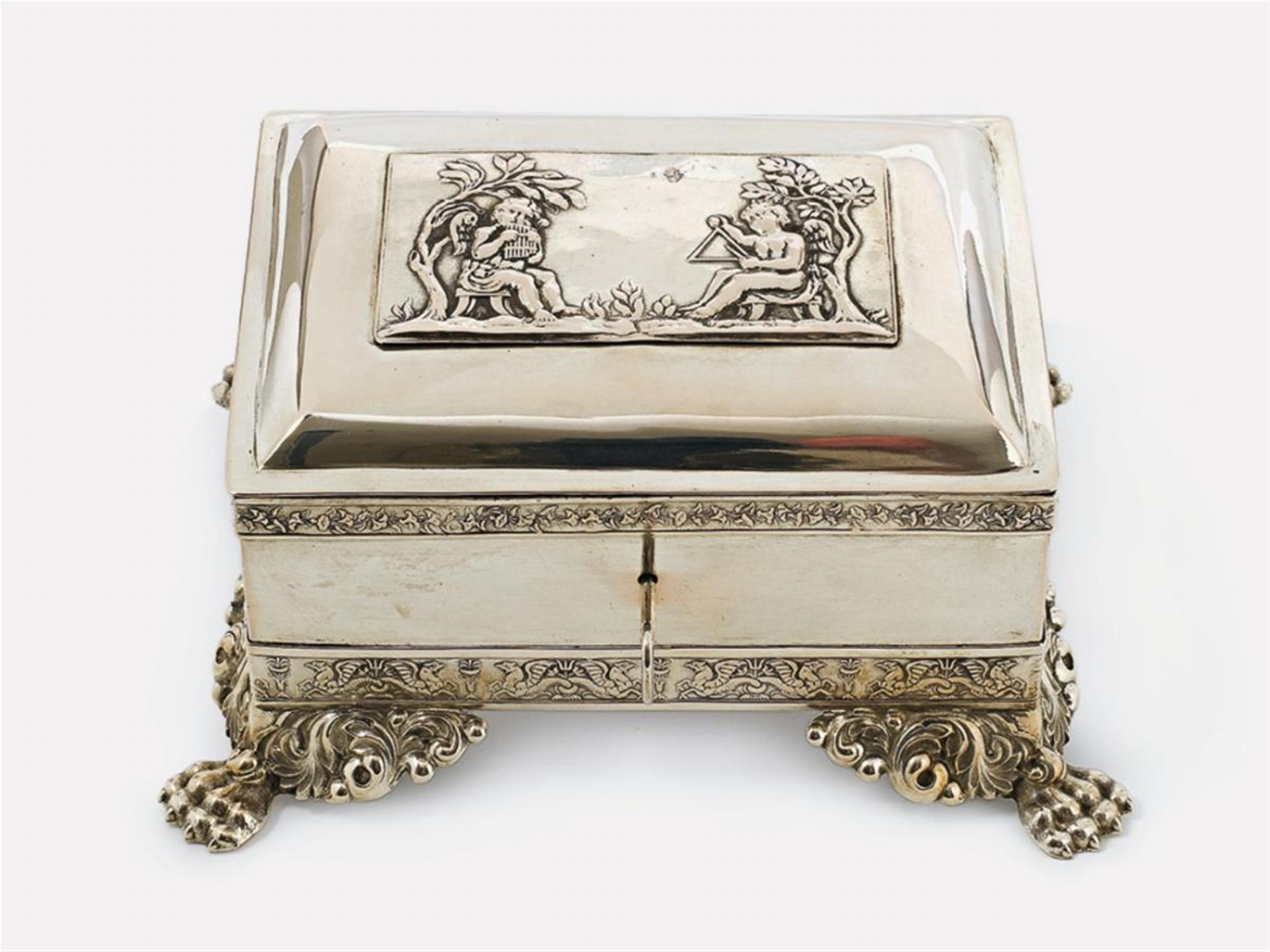 A silver sugar box. Marks of Johann Gottlieb Zimmermann II, ca. 1820 - 30. - image-2