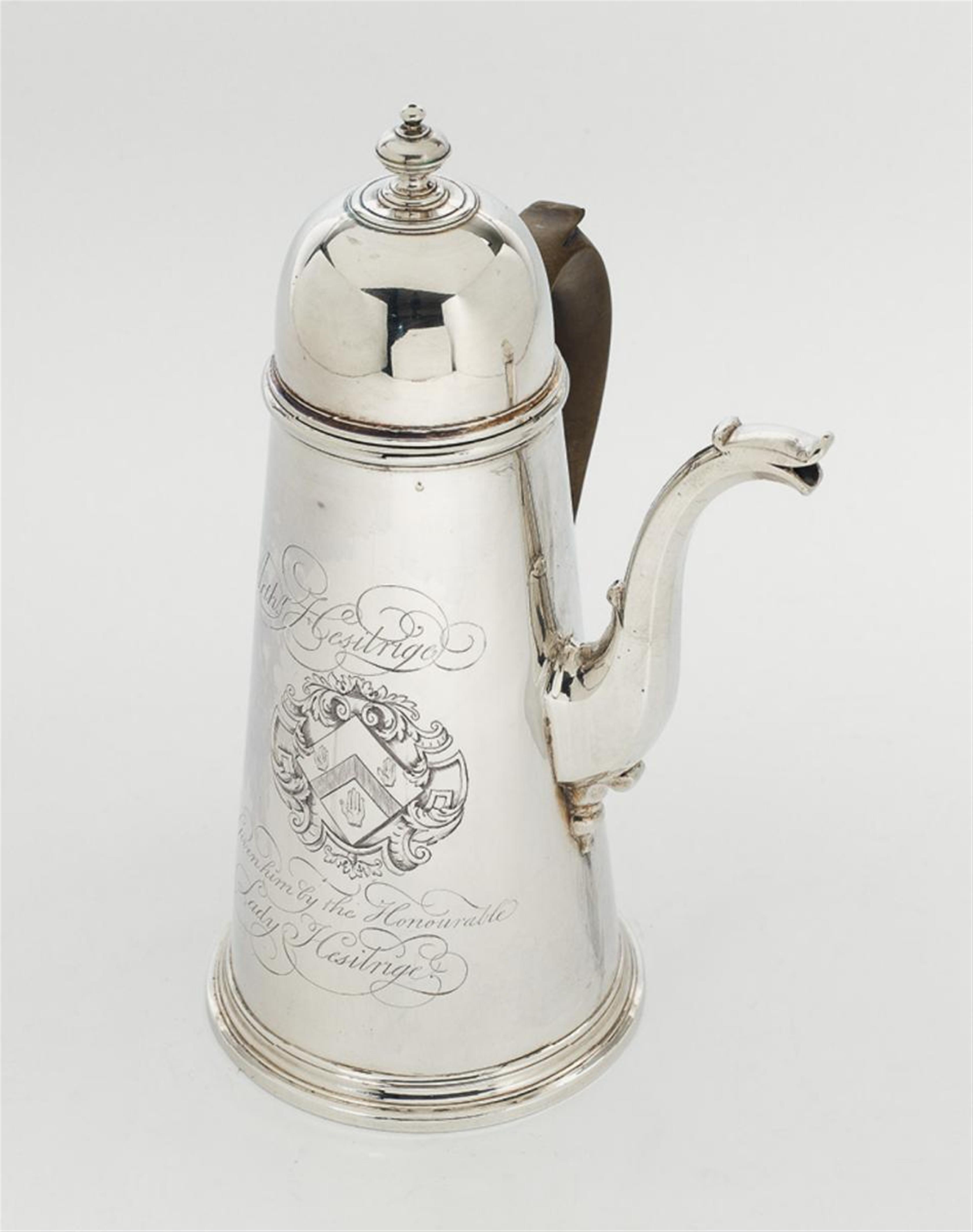 A George I London silver coffeepot. Marks of William Darker, 1721. - image-1