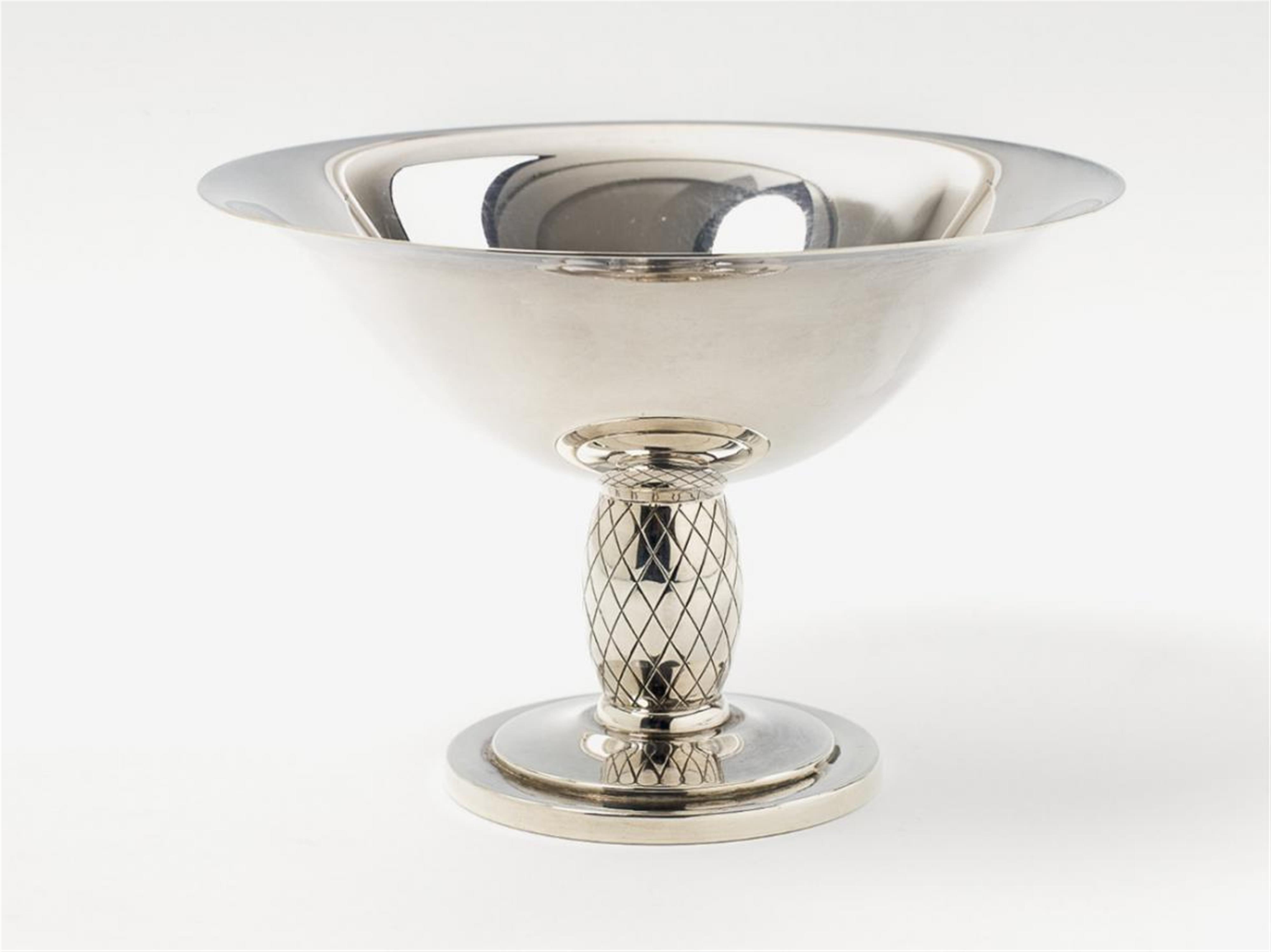 A Copenhagen silver bowl. Marks of C. C. Hermann, ca. 1960. - image-1