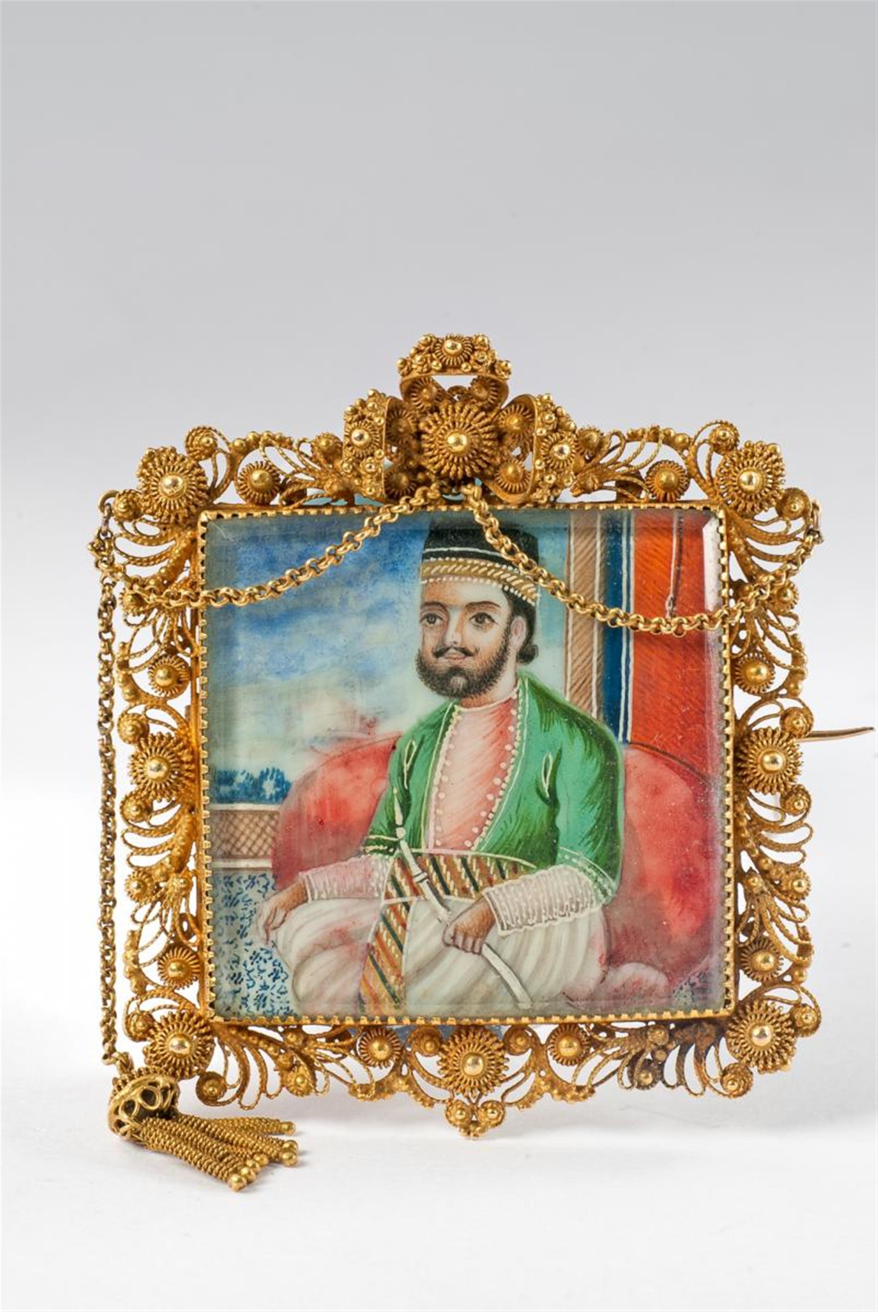 A possibly Georgian 18 ct gold cannetille brooch with an Indian portrait miniature. - image-1