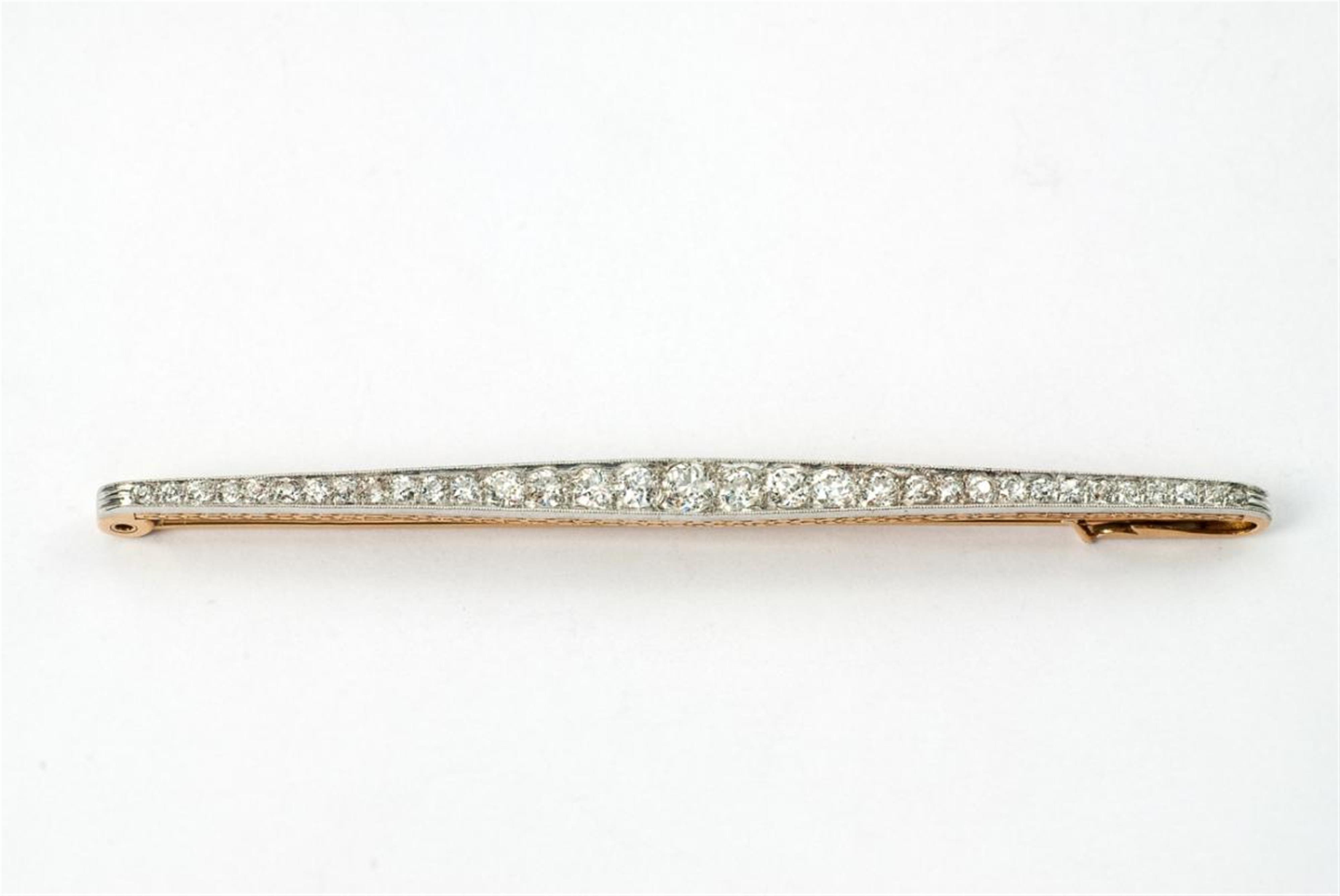 A diamond and gold Belle Epoque pin. - image-3