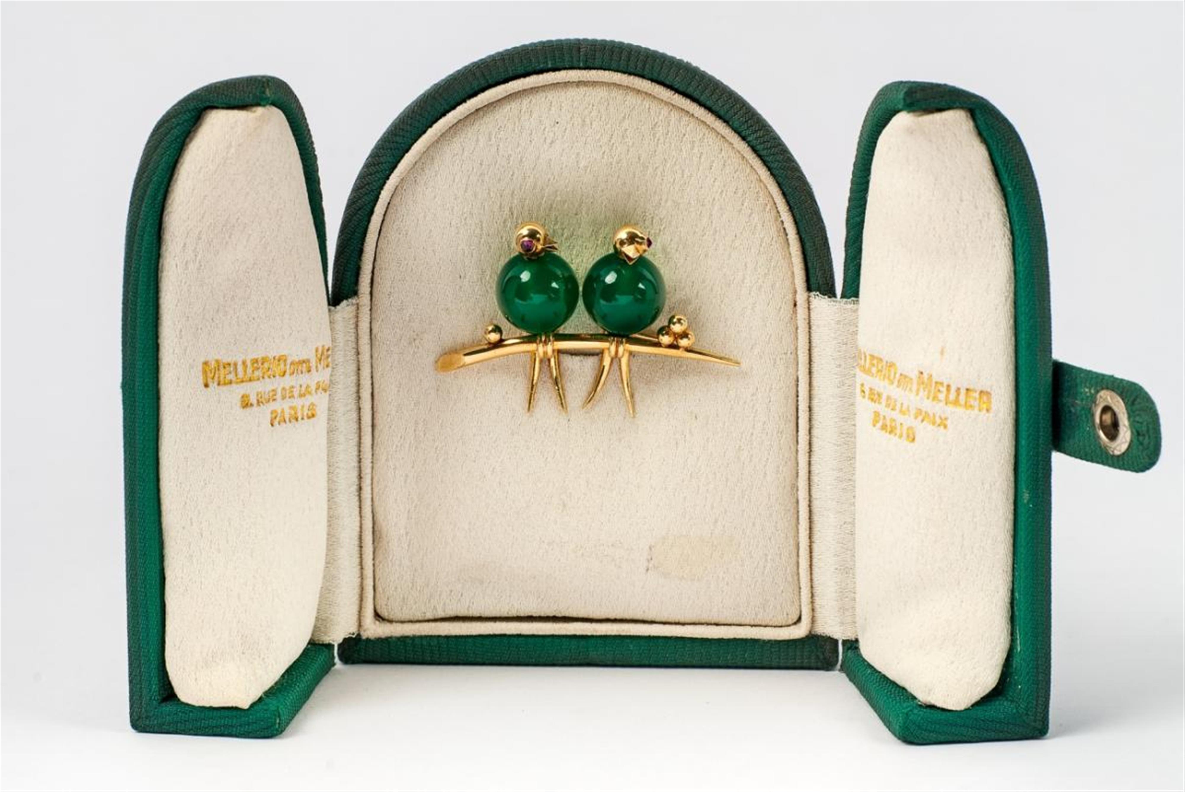 A French 18 ct gold, chrysoprase and ruby bird brooch by Mellerio dits Meller. - image-1