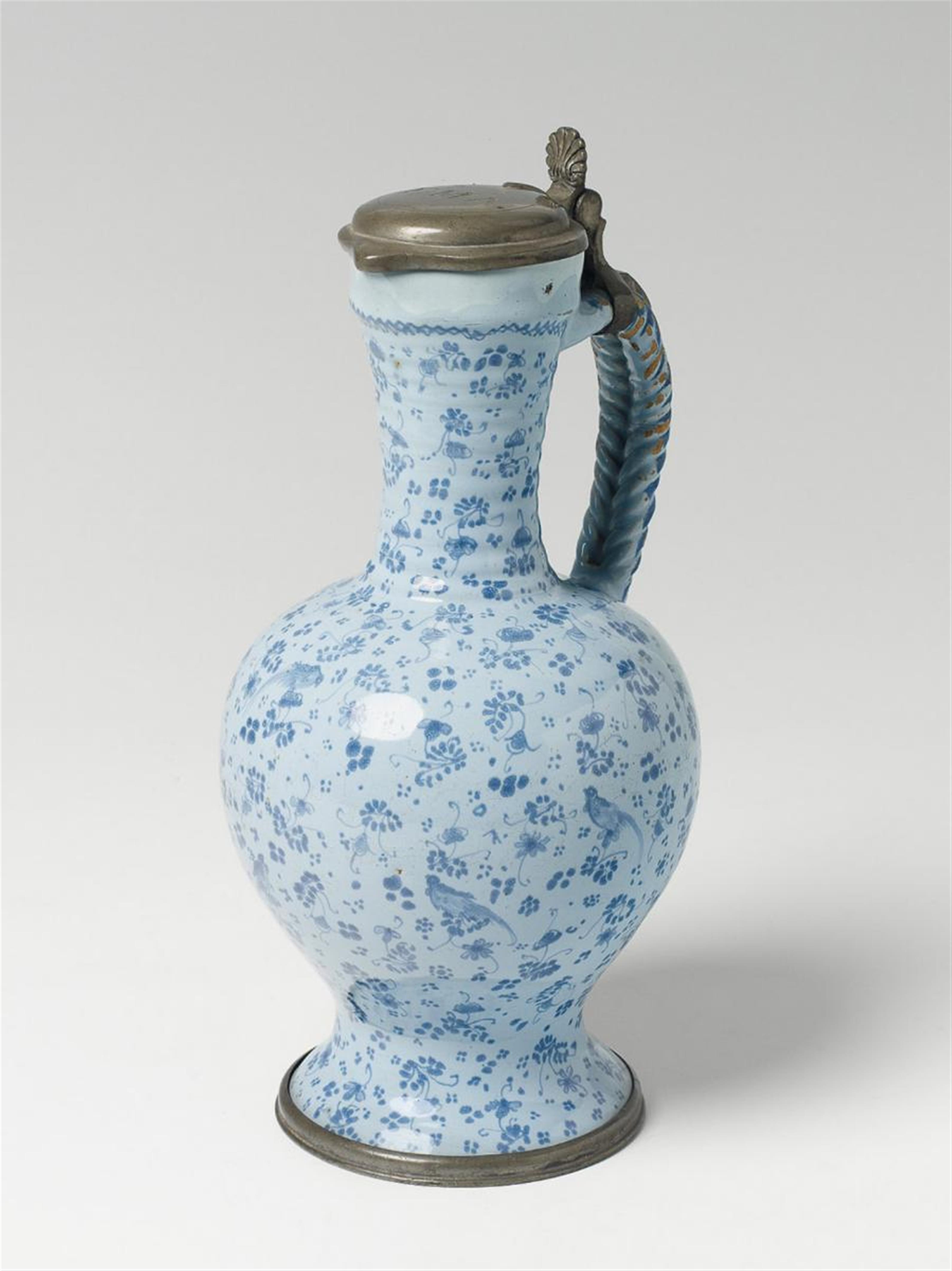 An Ansbach faience jug with "Vögeles" motif. - image-1