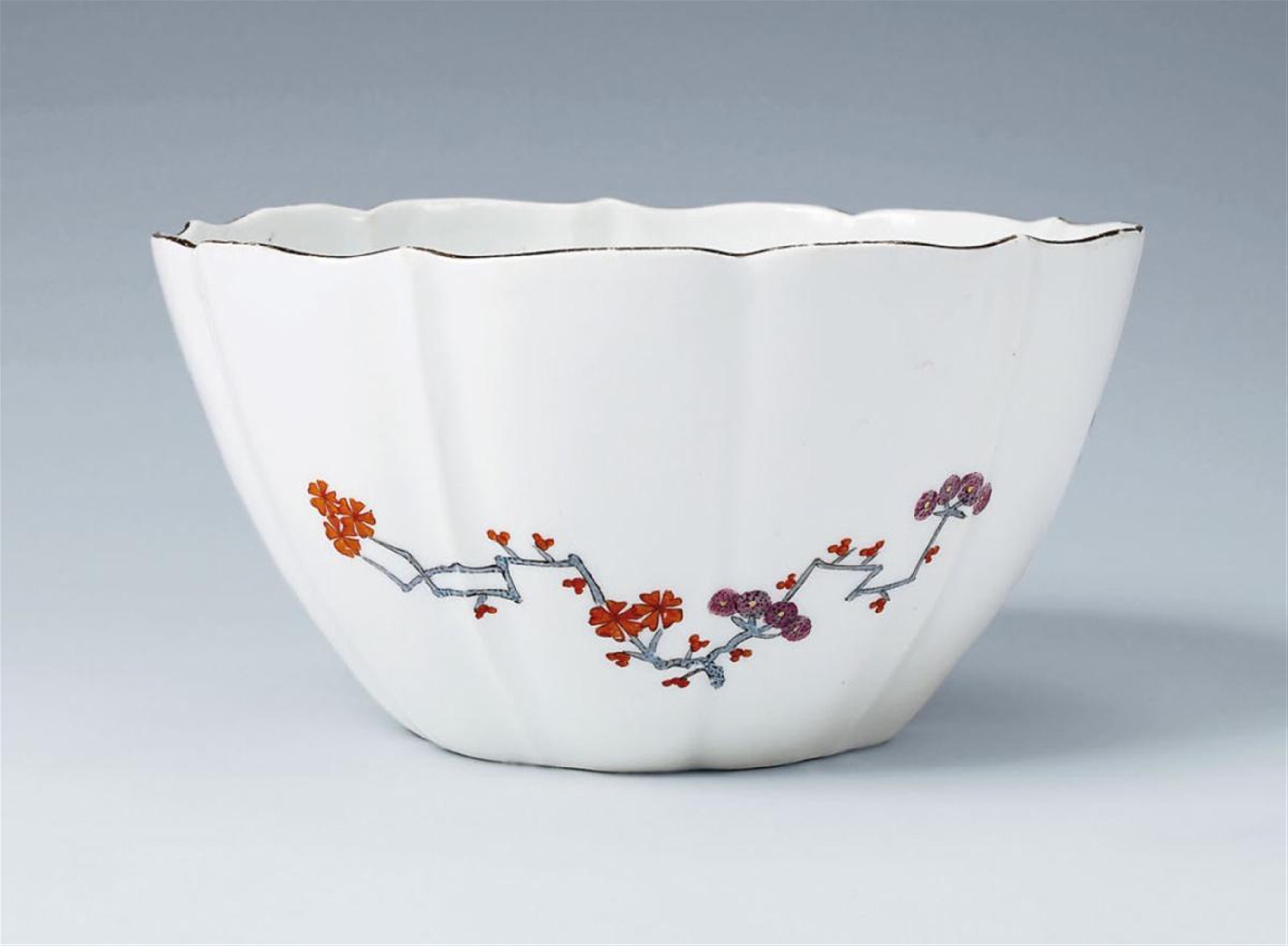 A Meissen moulded slop bowl painted in the Kakiemon style. - image-1
