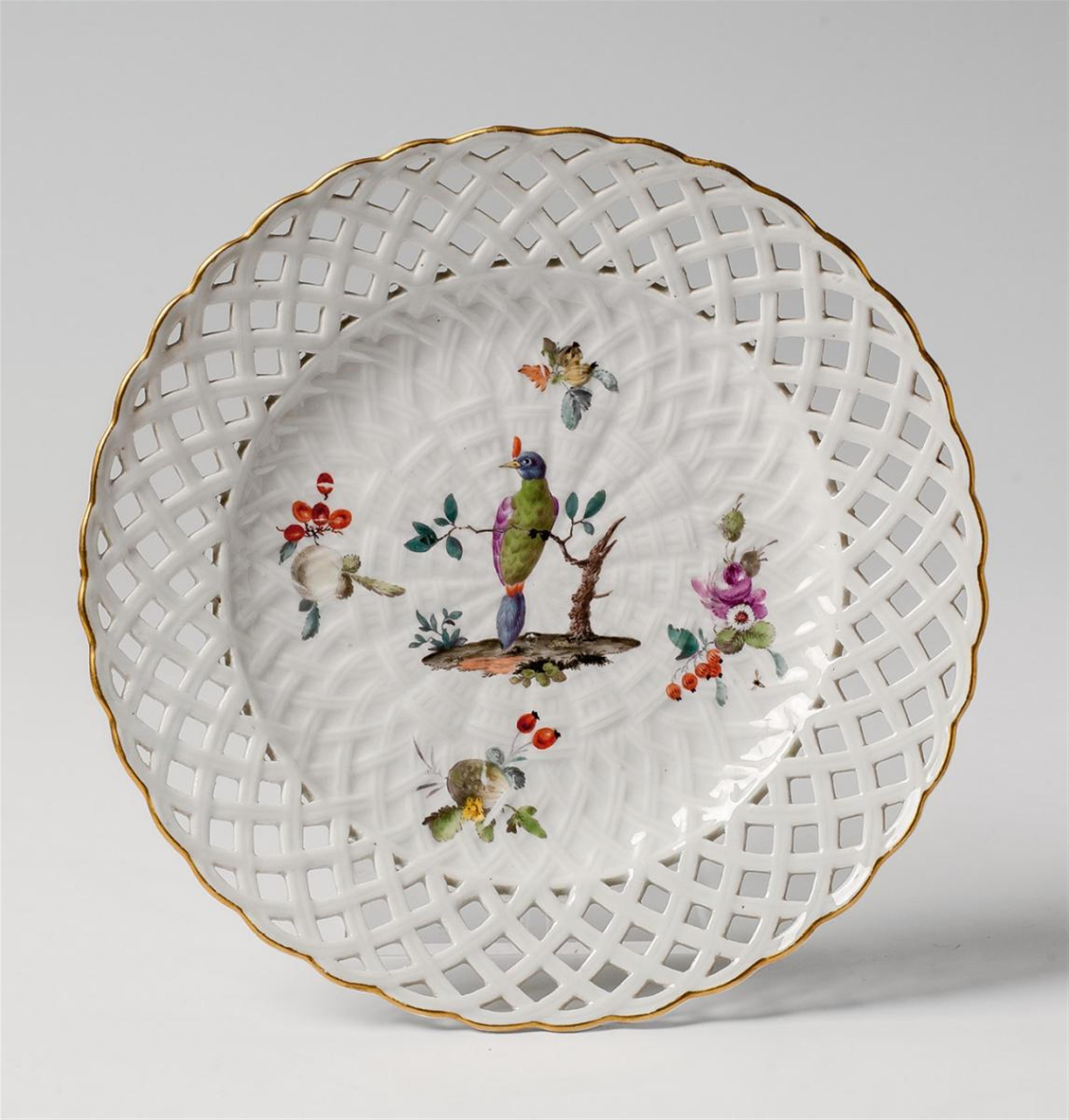 A Meissen dessert plate made for Frederick II. - image-1