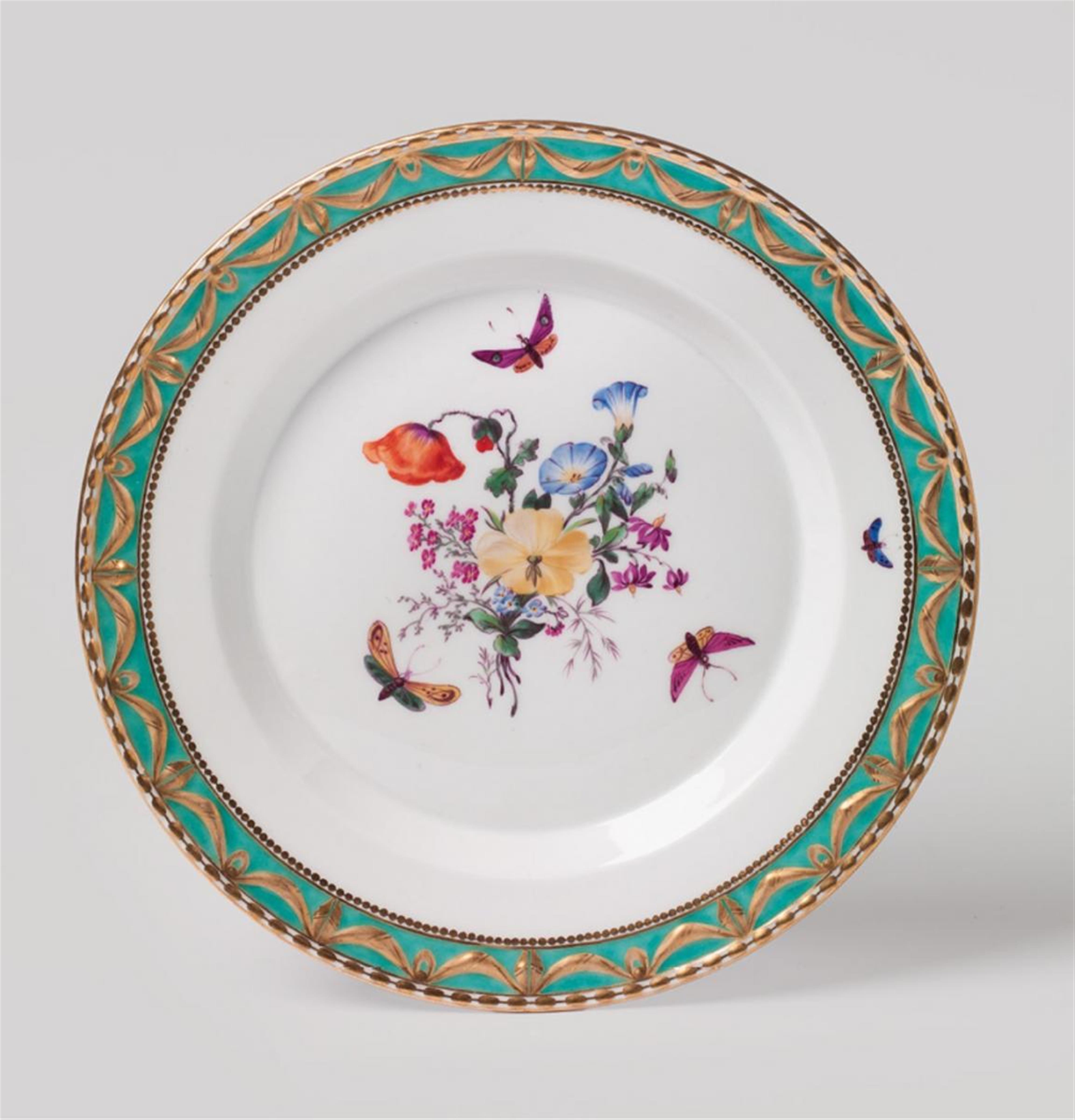 A KPM neoclassical Kurland pattern dinner plate. - image-1