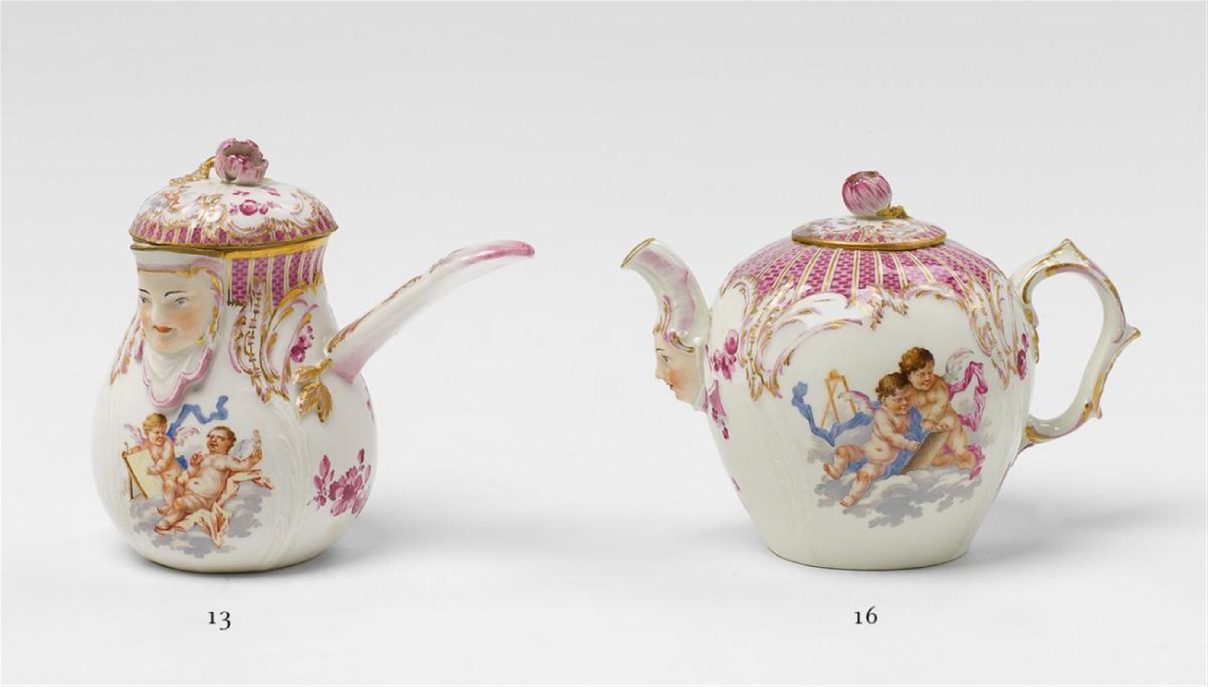 A KPM porcelain teapot with putti. - image-1