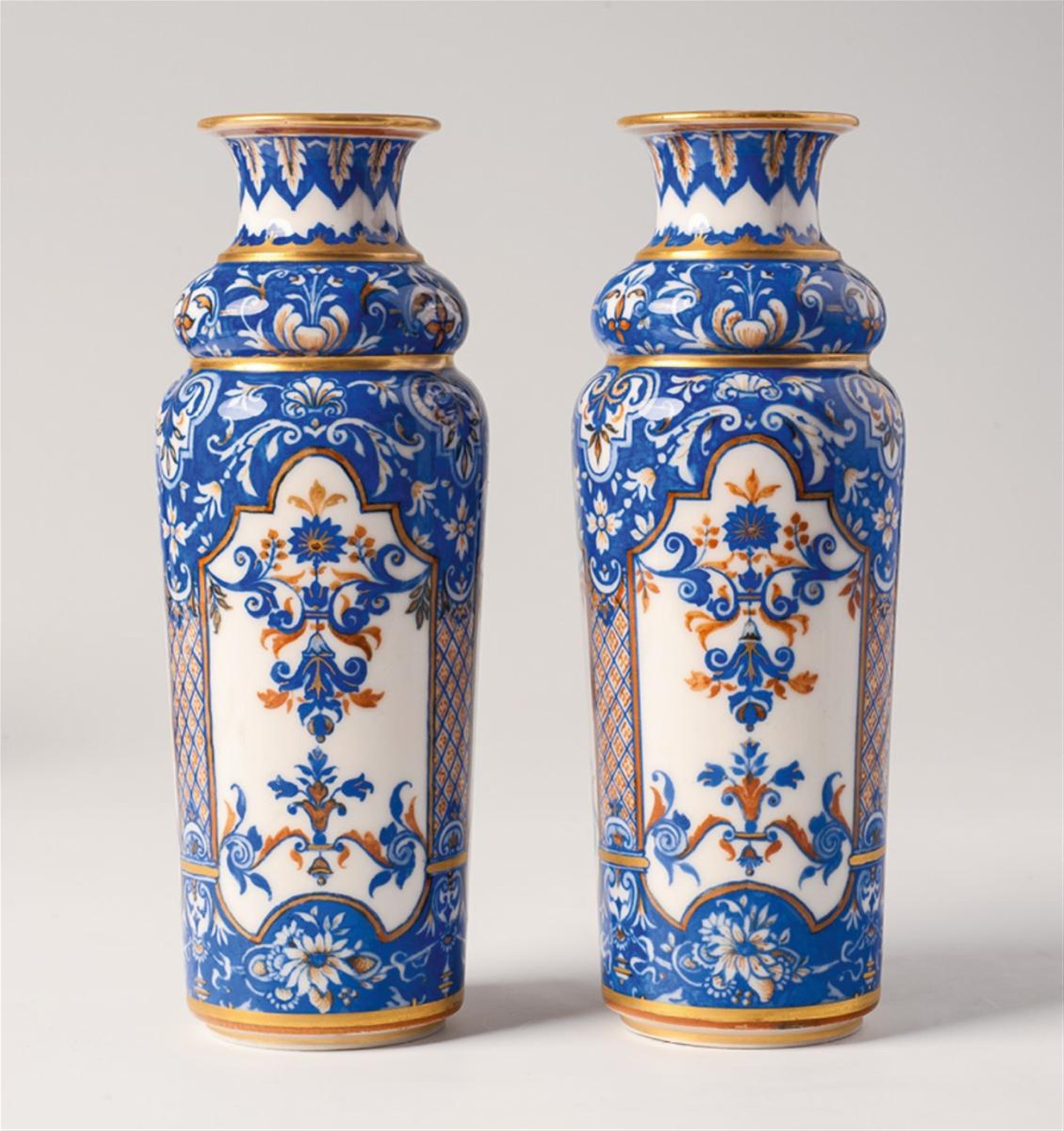A pair of historic KPM vases. - image-1