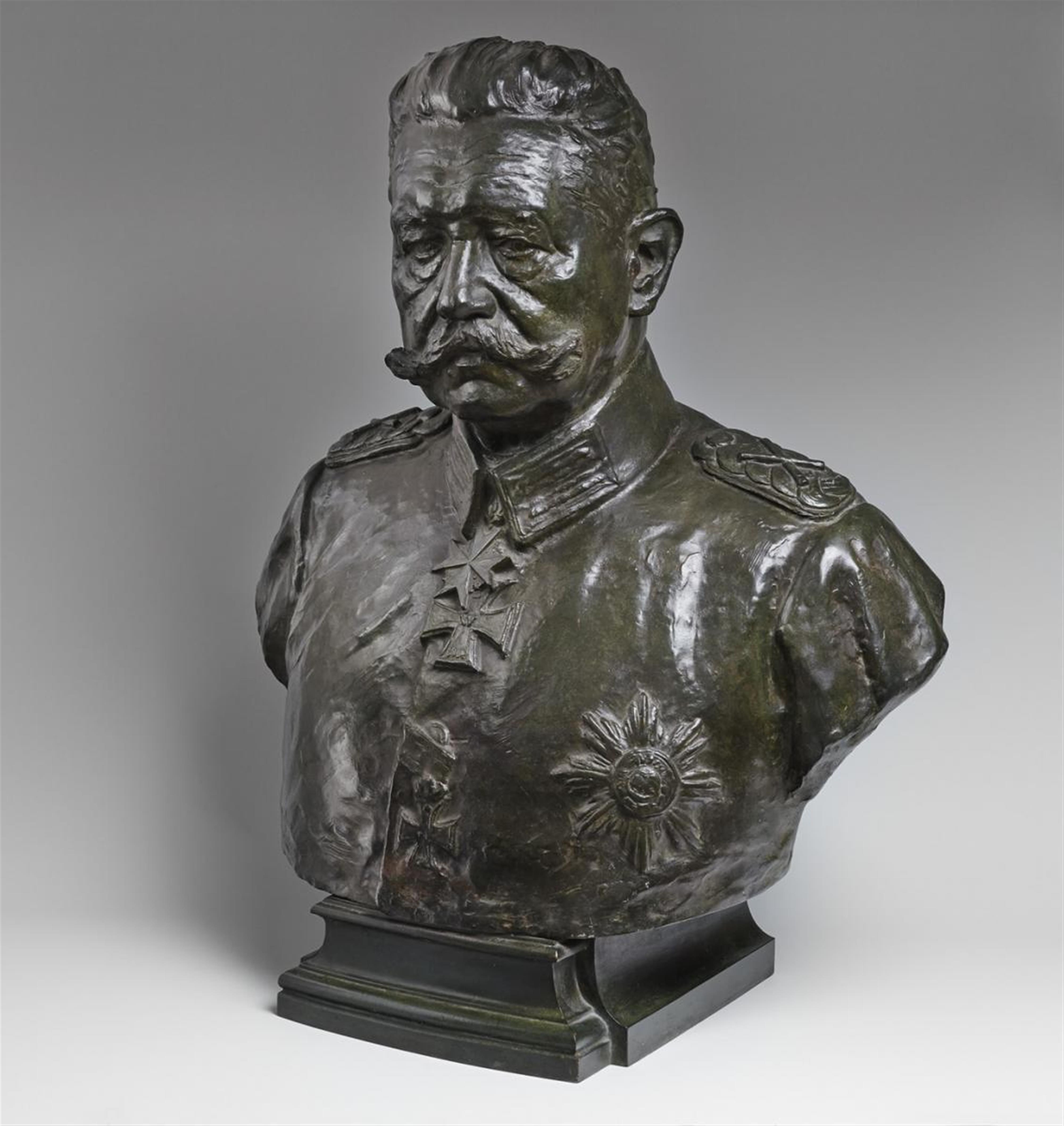 A cast bronze portrait bust of Paul von Hindenburg - image-1