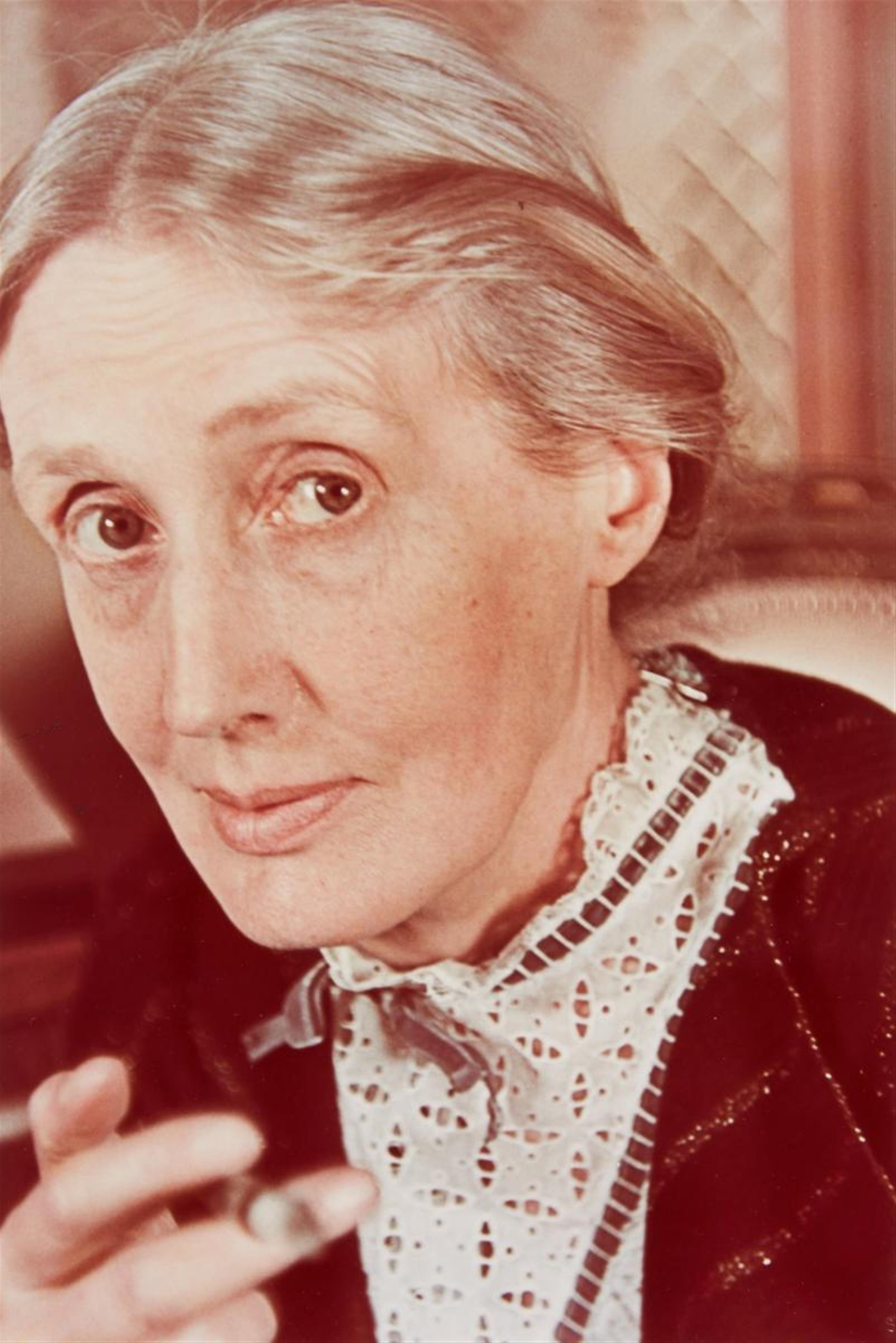 Gisèle Freund - Virginia Woolf - image-1