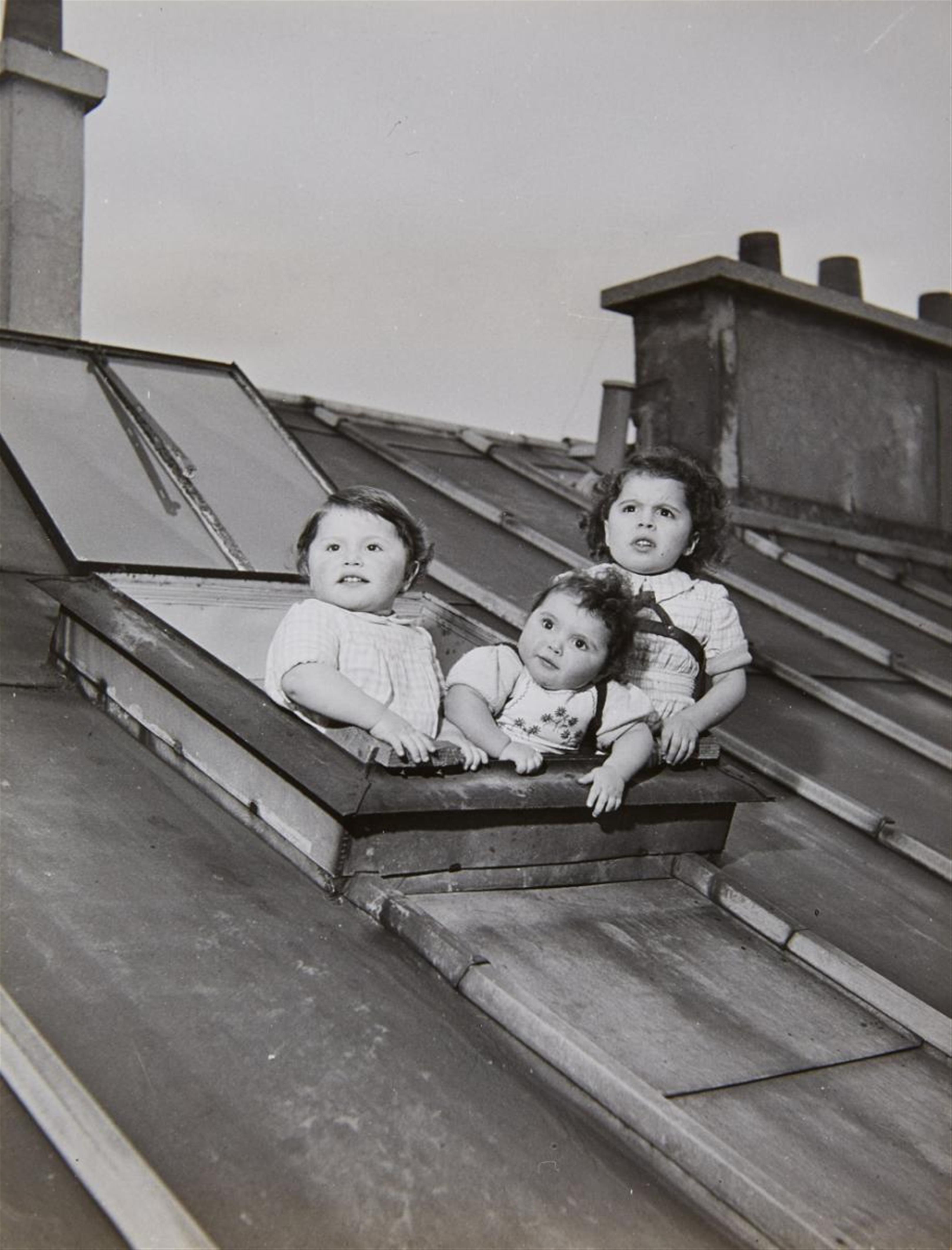 Robert Doisneau - Les enfants de Salkhazanoff, Paris - image-1