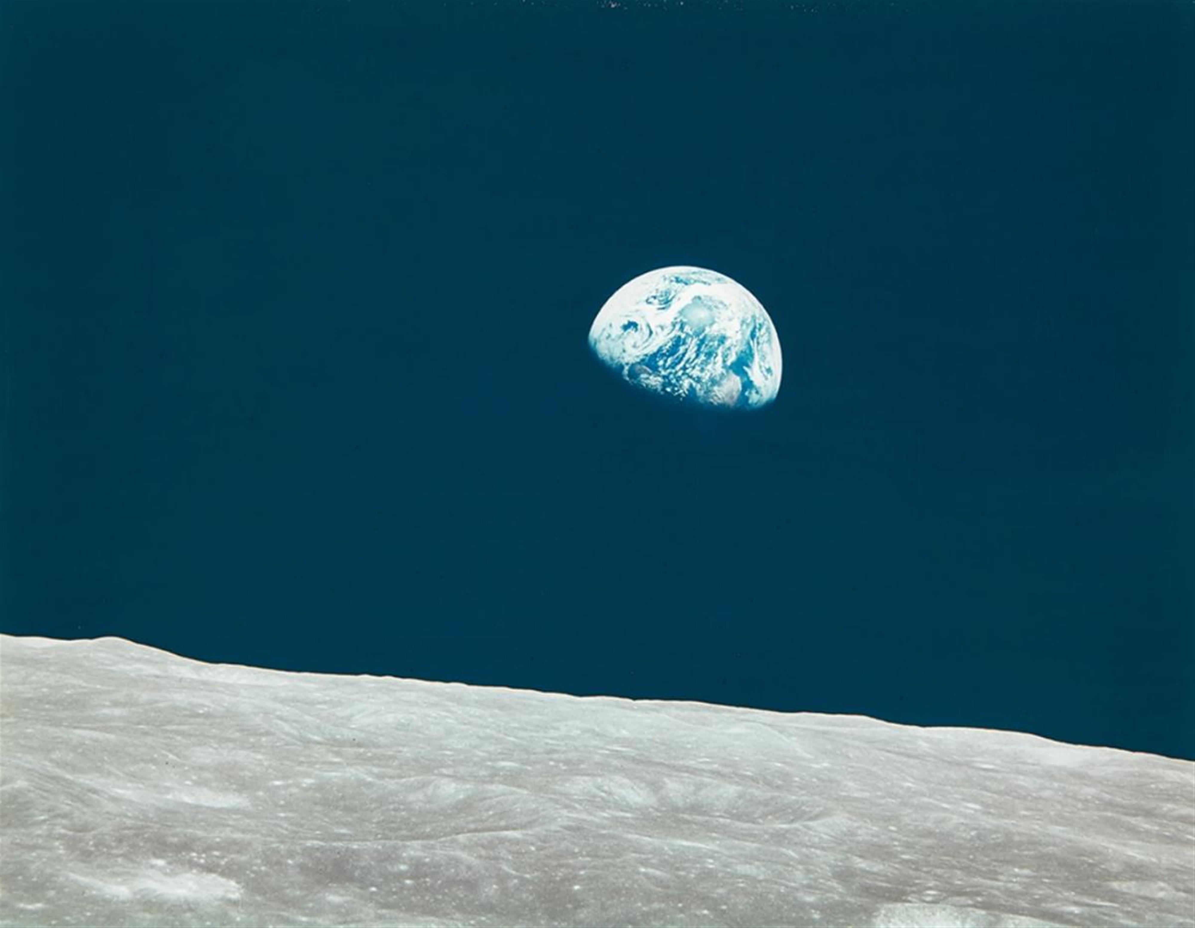 NASA - Earthrise, Apollo 8 - image-1