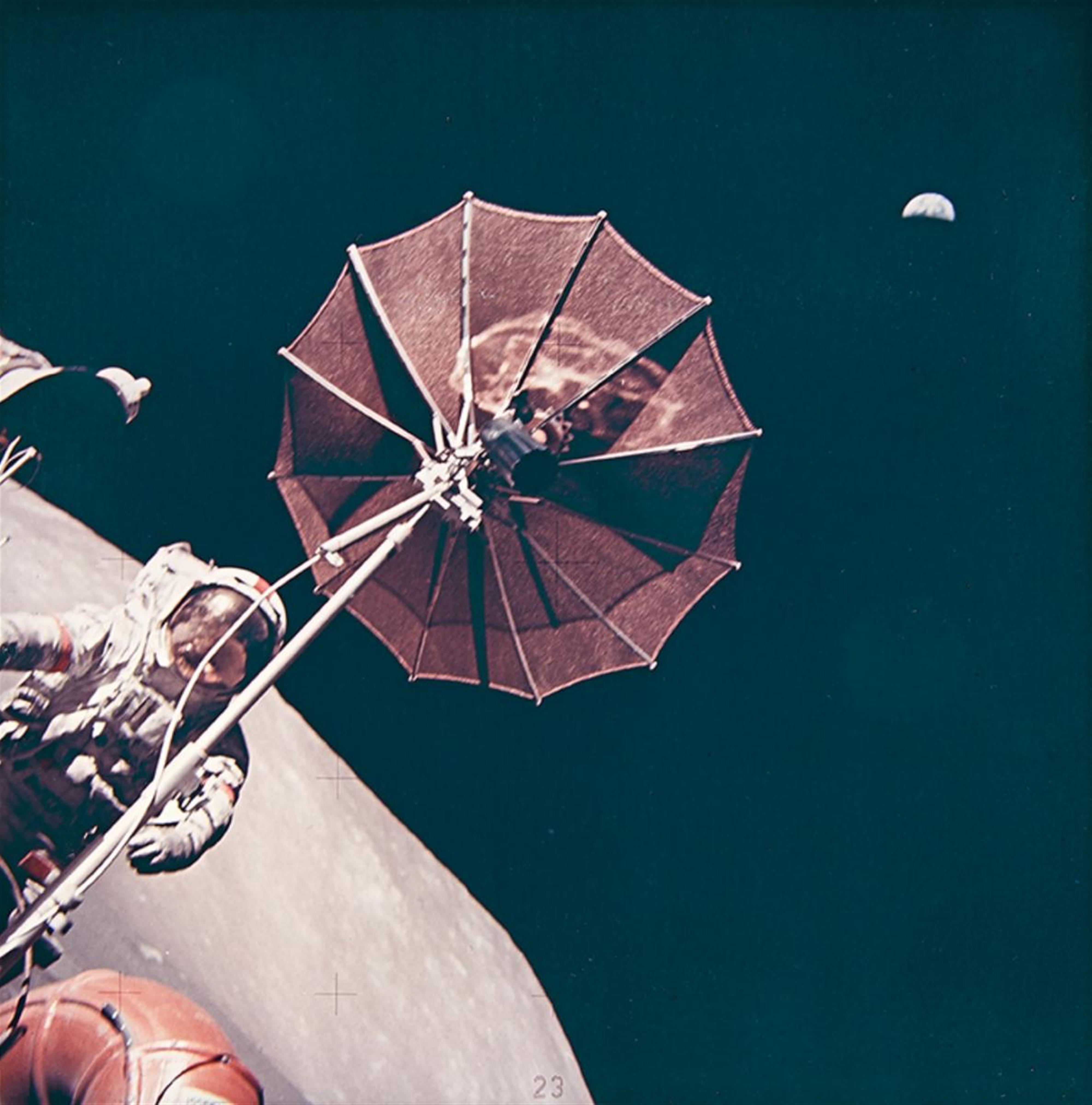 NASA - Extravehicular activity at the Taurus-Littrow landing site, Apollo 17 - image-1