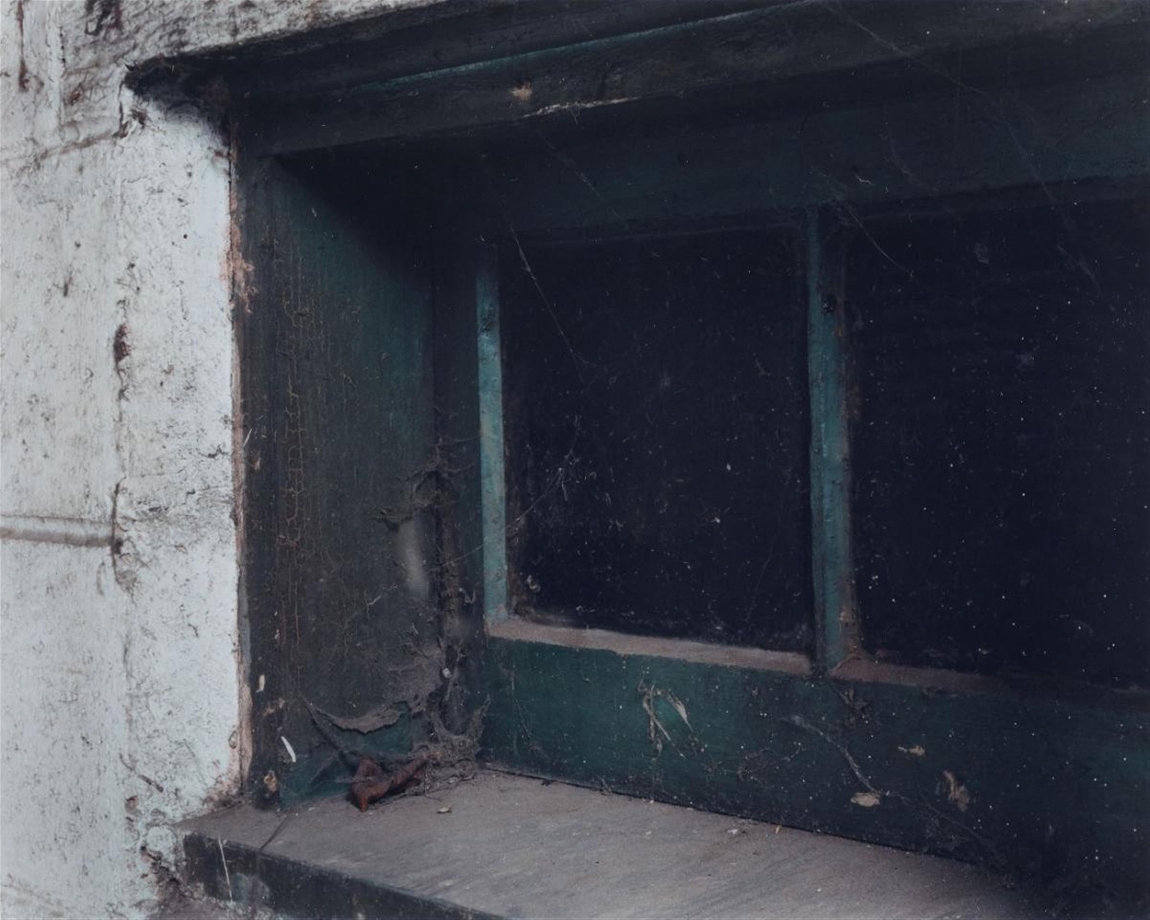 Jeff Wall - Blind window no. 3 - image-1
