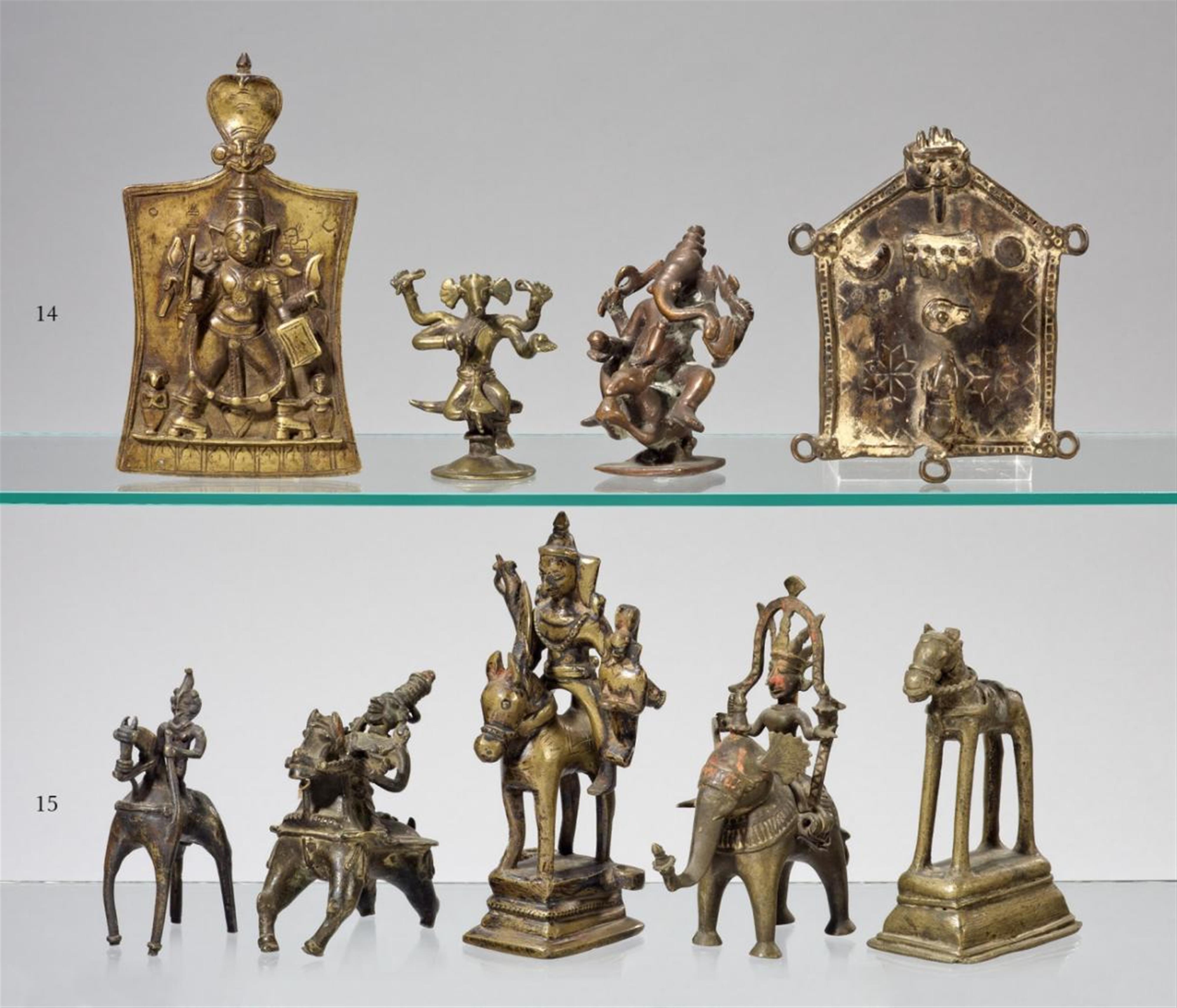 Drei Khandoba-Figuren und zwei weitere. Gelbguss. Indien. 19./20. Jh. - image-1
