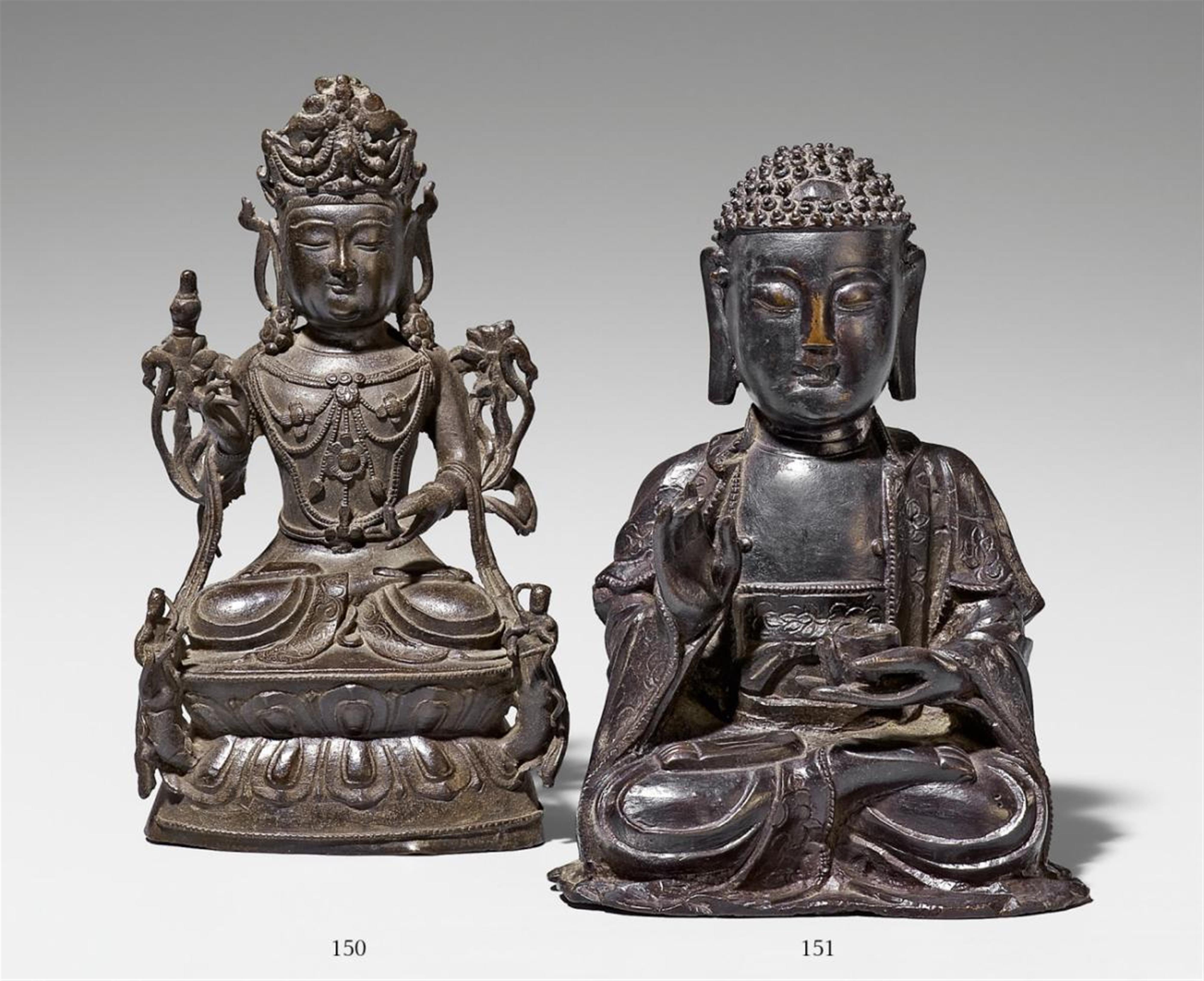 A bronze figure of a Buddha. Qing dynasty - image-1