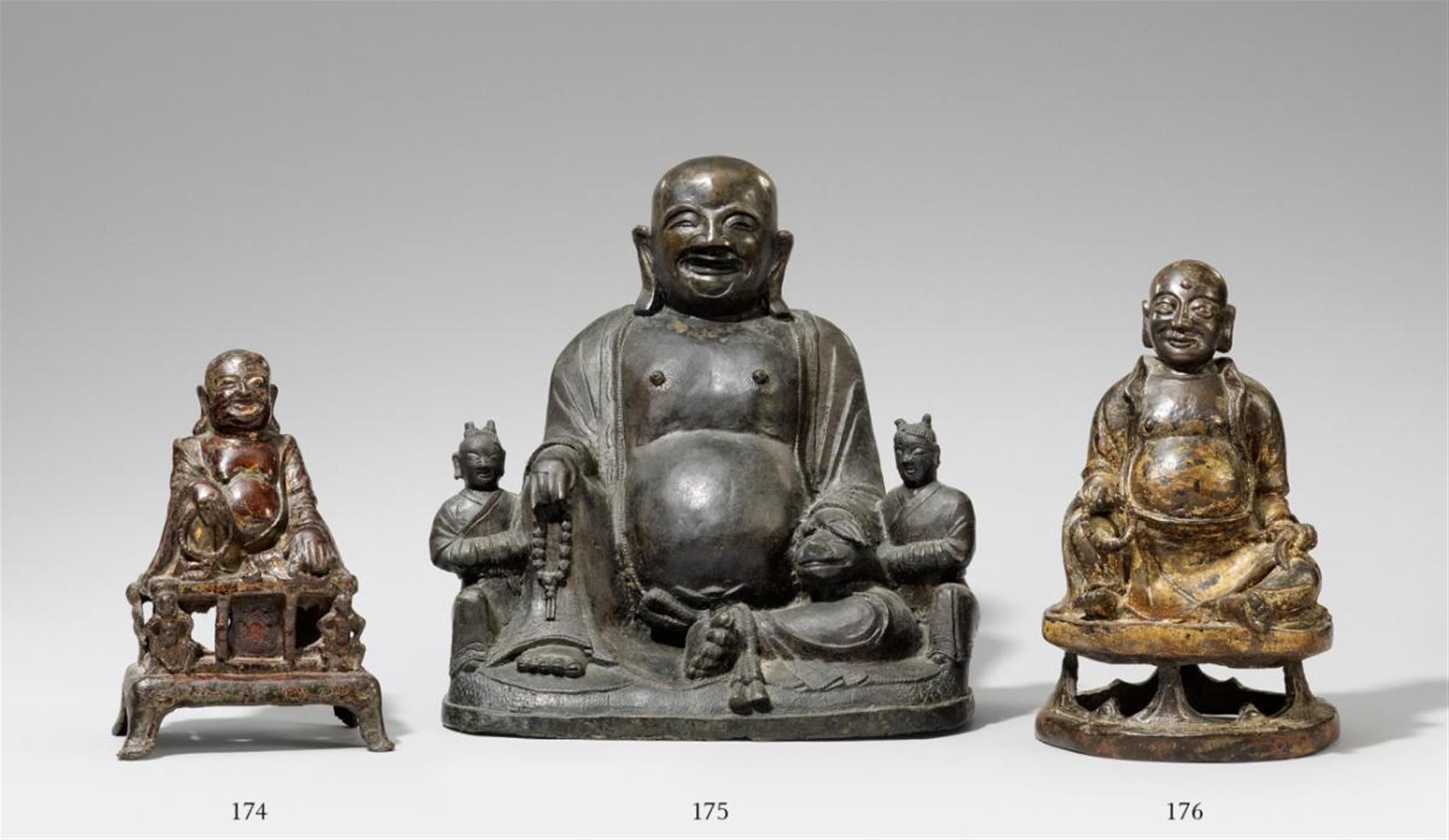 A bronze figure of Budai, also called Milefo. Qing dynasty - image-1