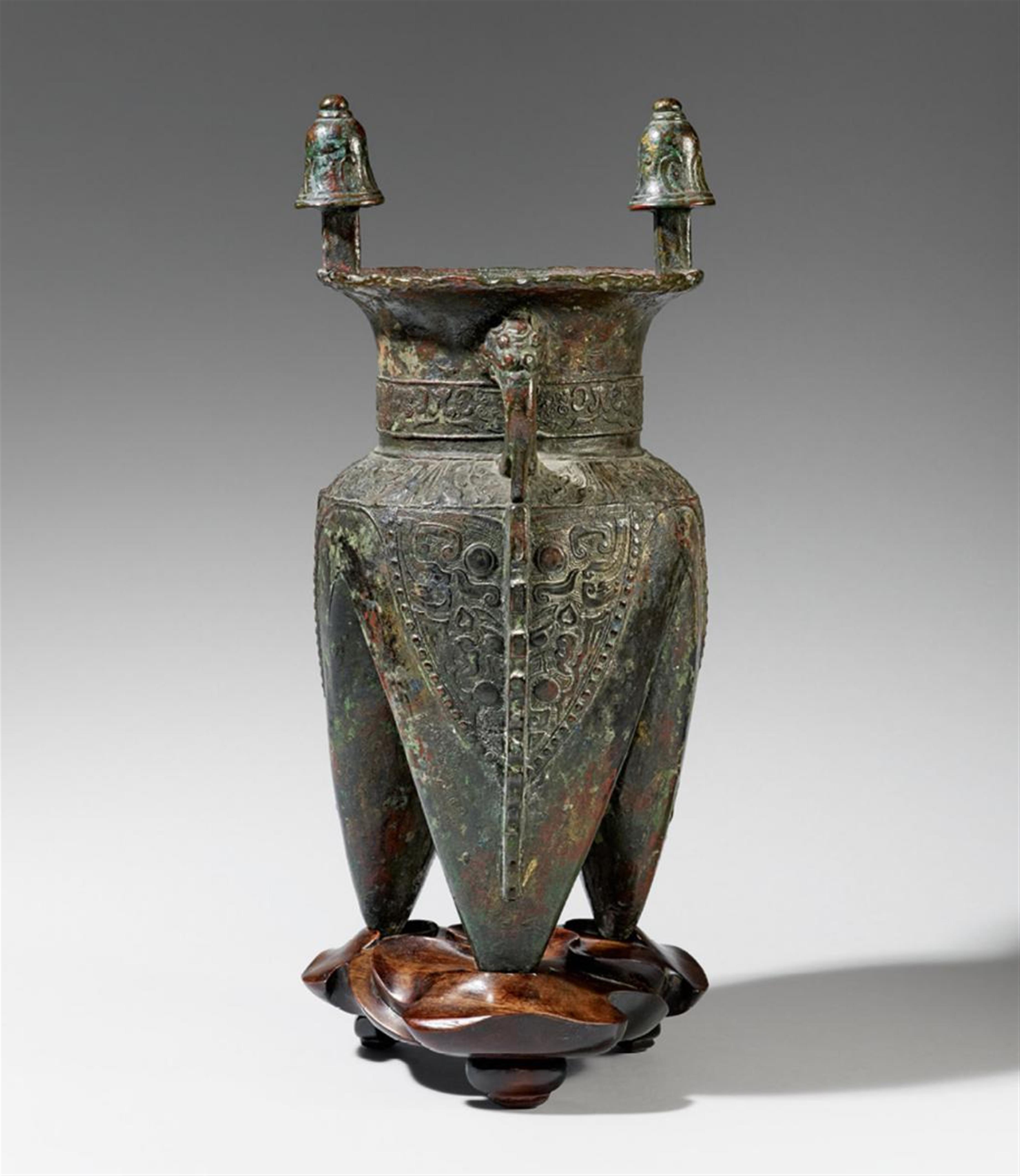 Großes archaisierendes Gefäß. Bronze. Späte Qing-Zeit - image-1