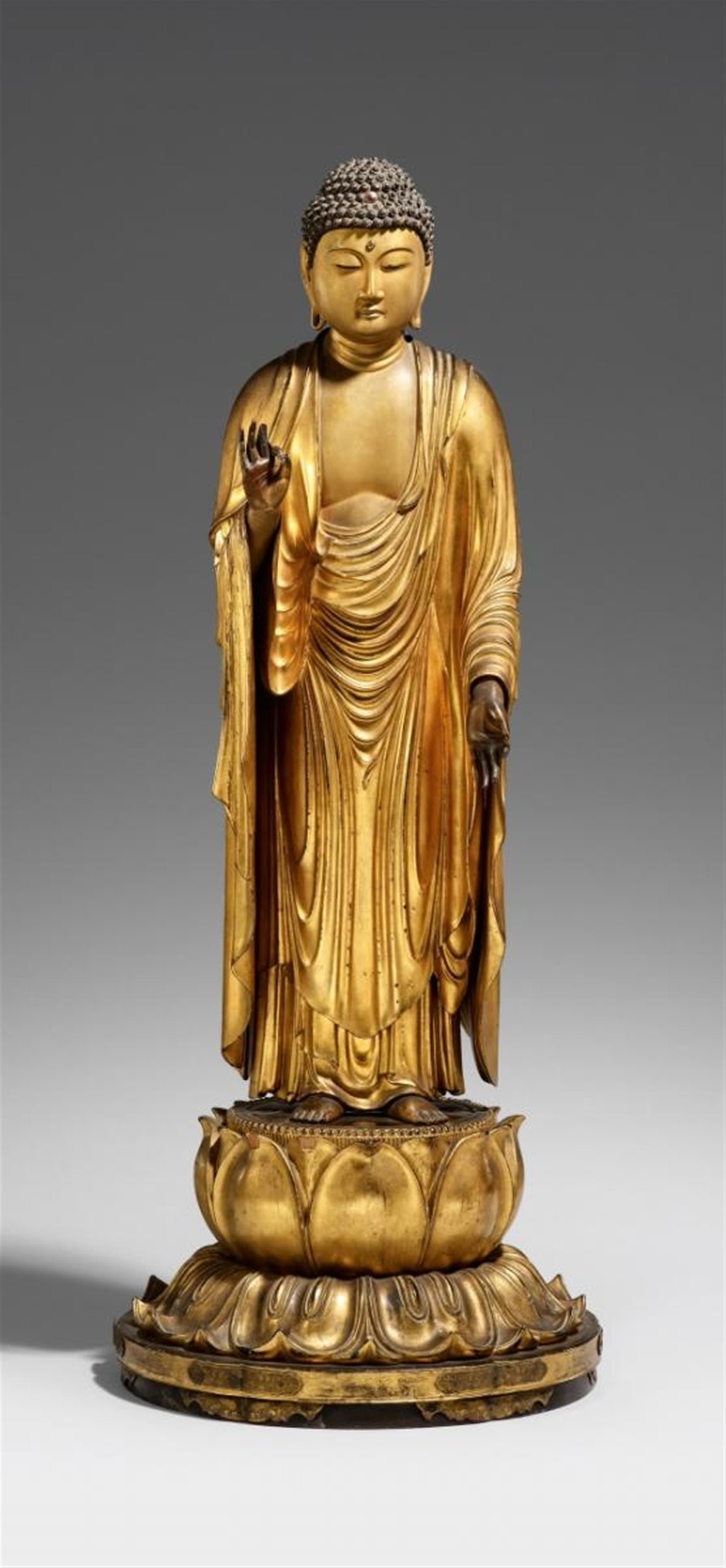 A large gilded wood figure of Amida Nyorai. 18th century - image-1