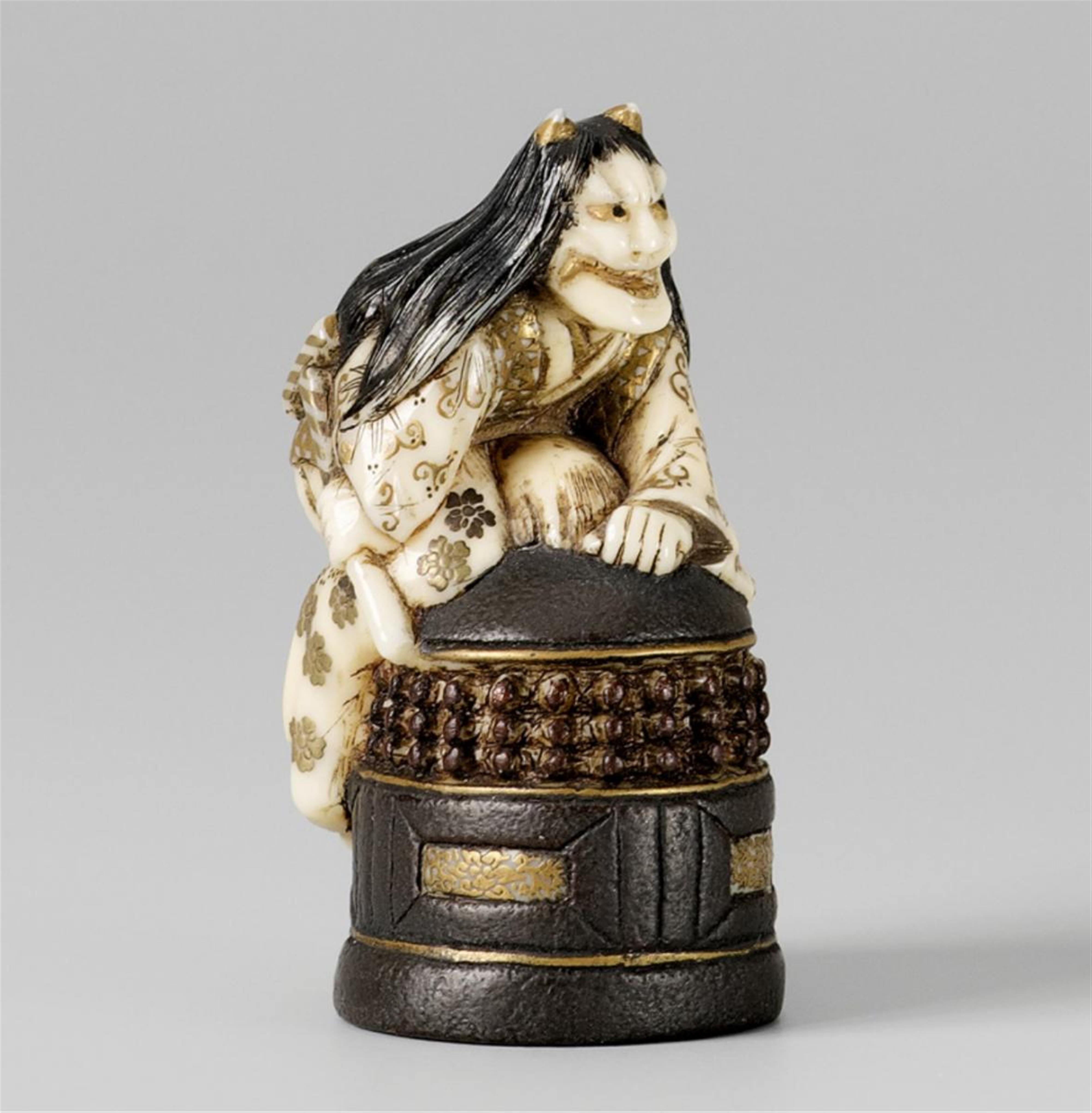 An ivory and lacquer netsuke of Kiyohime. Late 19th century - image-1