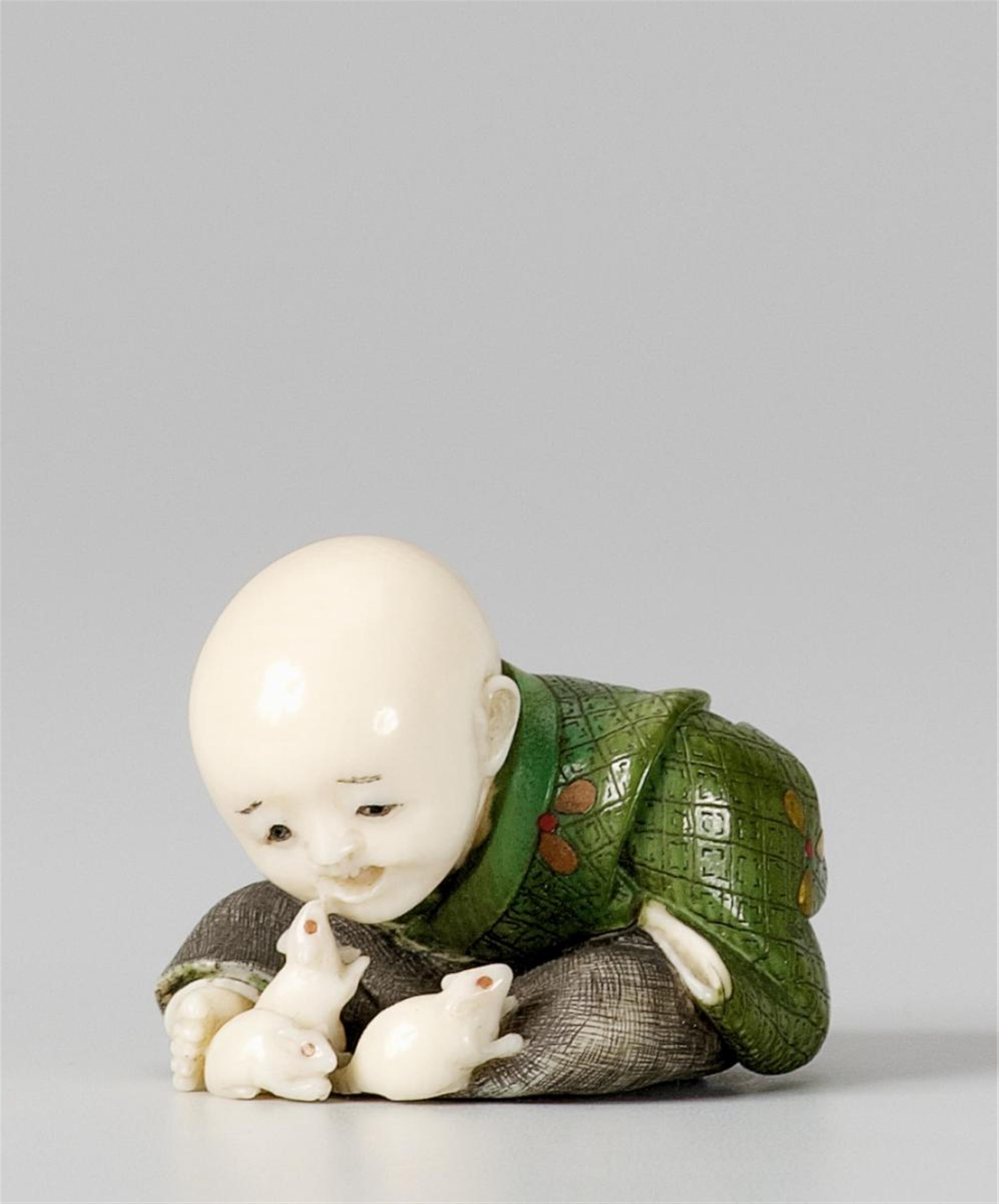 A Tokyo school stained ivory netsuke of a young monk, by Hômei (Yasuaki ??). Late 19th century - image-1