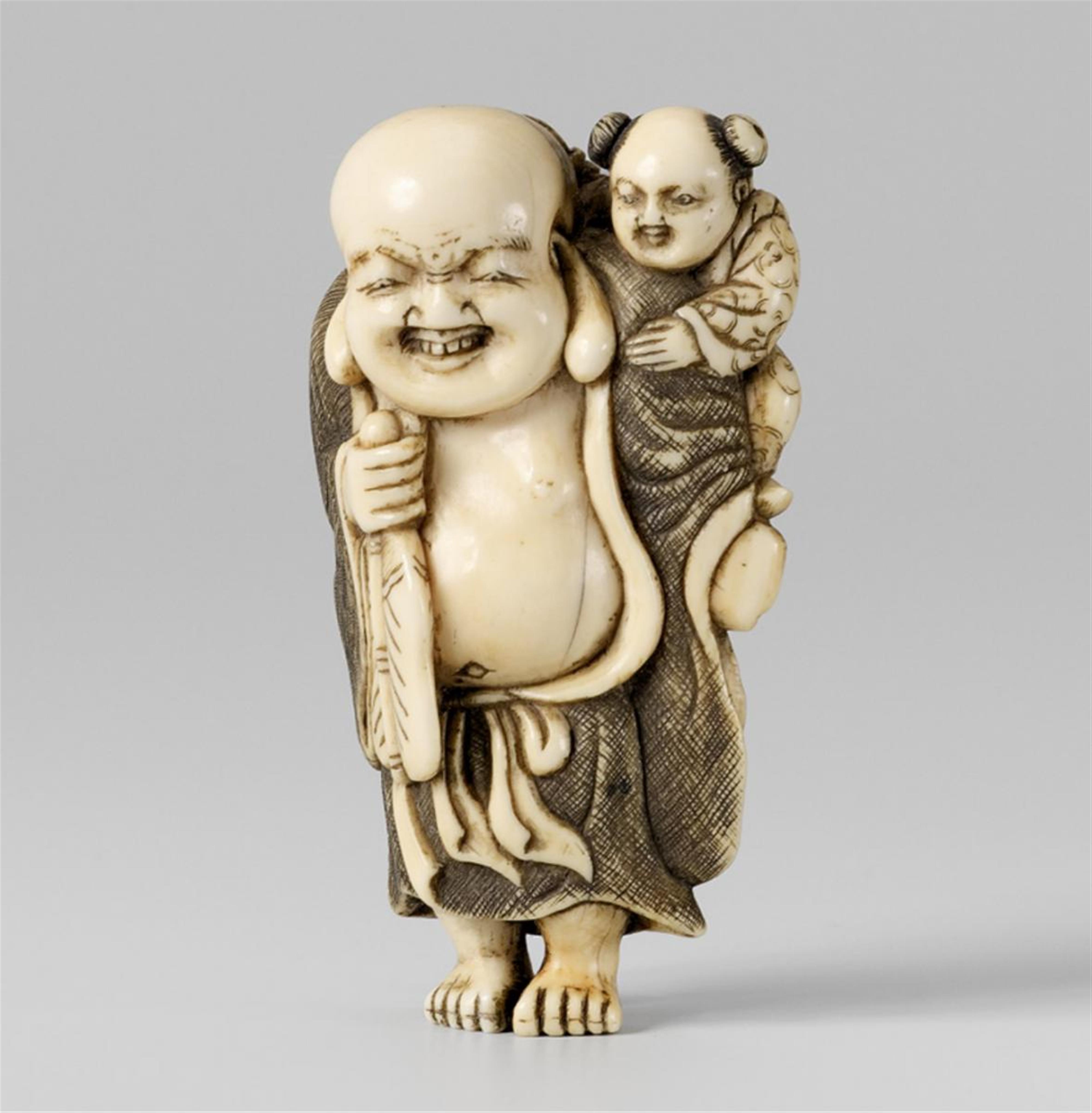 An ivory netsuke of a chubby Hotei. Early 19th century - image-1