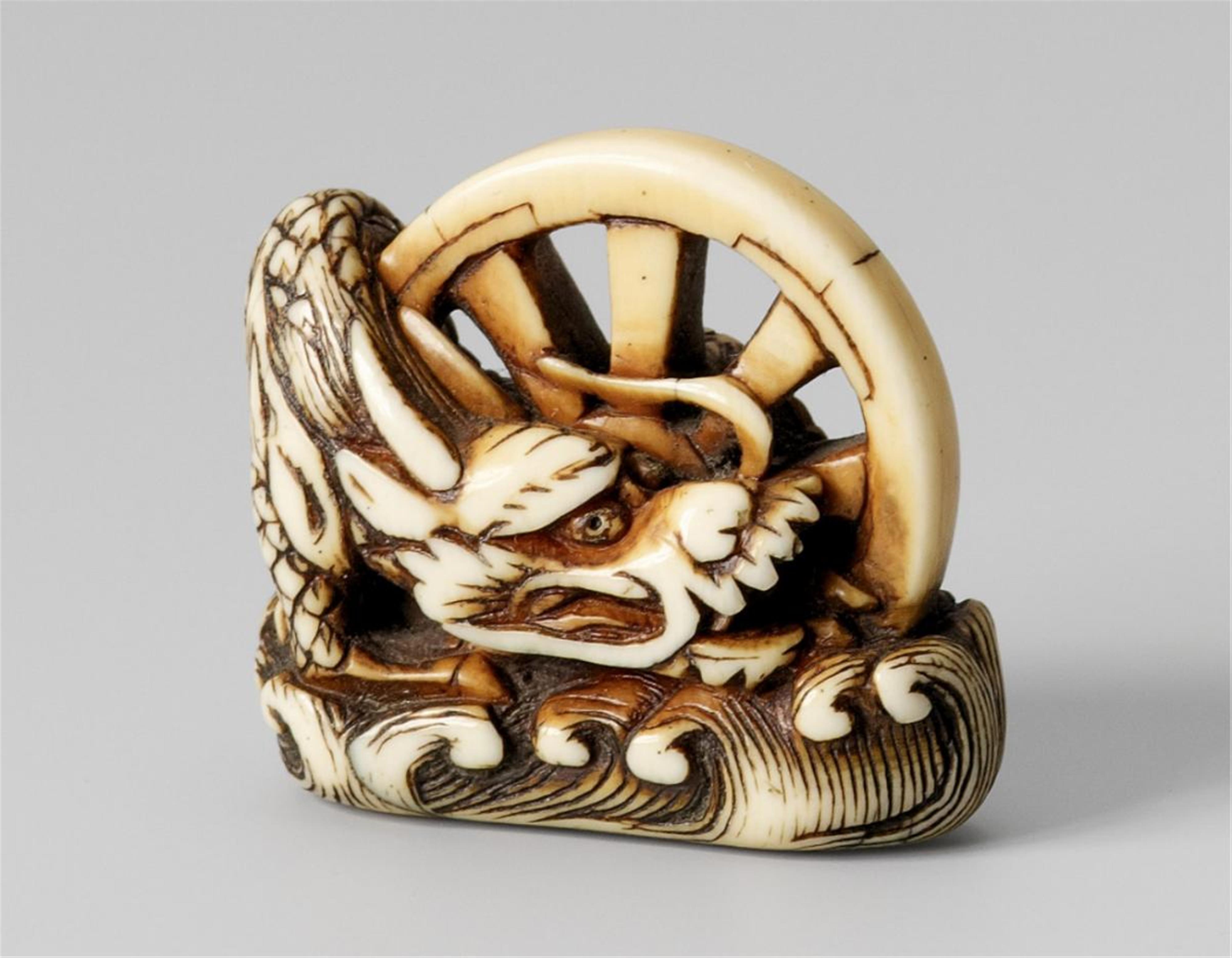 An ivory netsuke of a dragon. 18th century - image-1