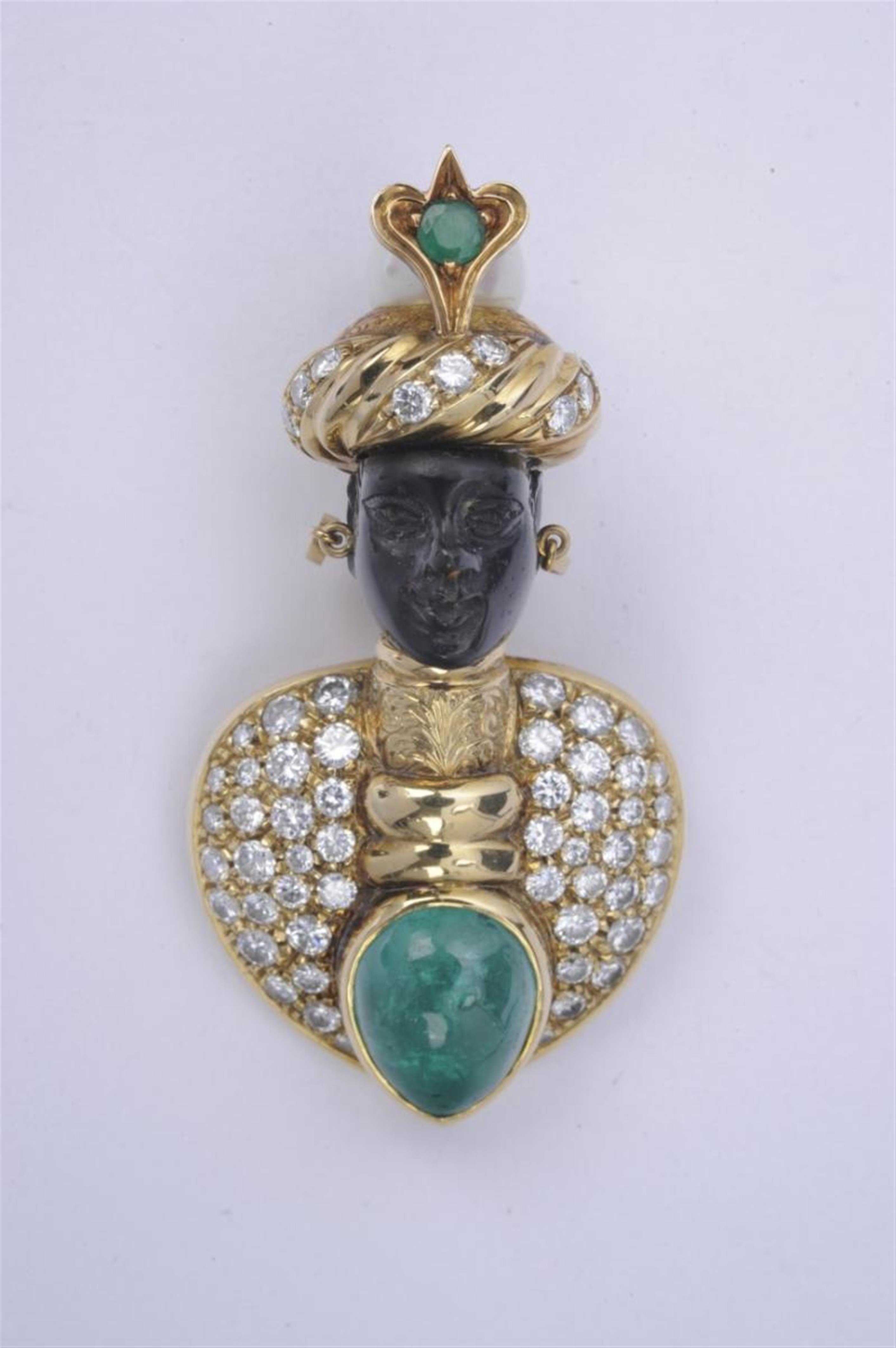 An 18k gold and emerald Venetian "moretto" pendant. - image-1