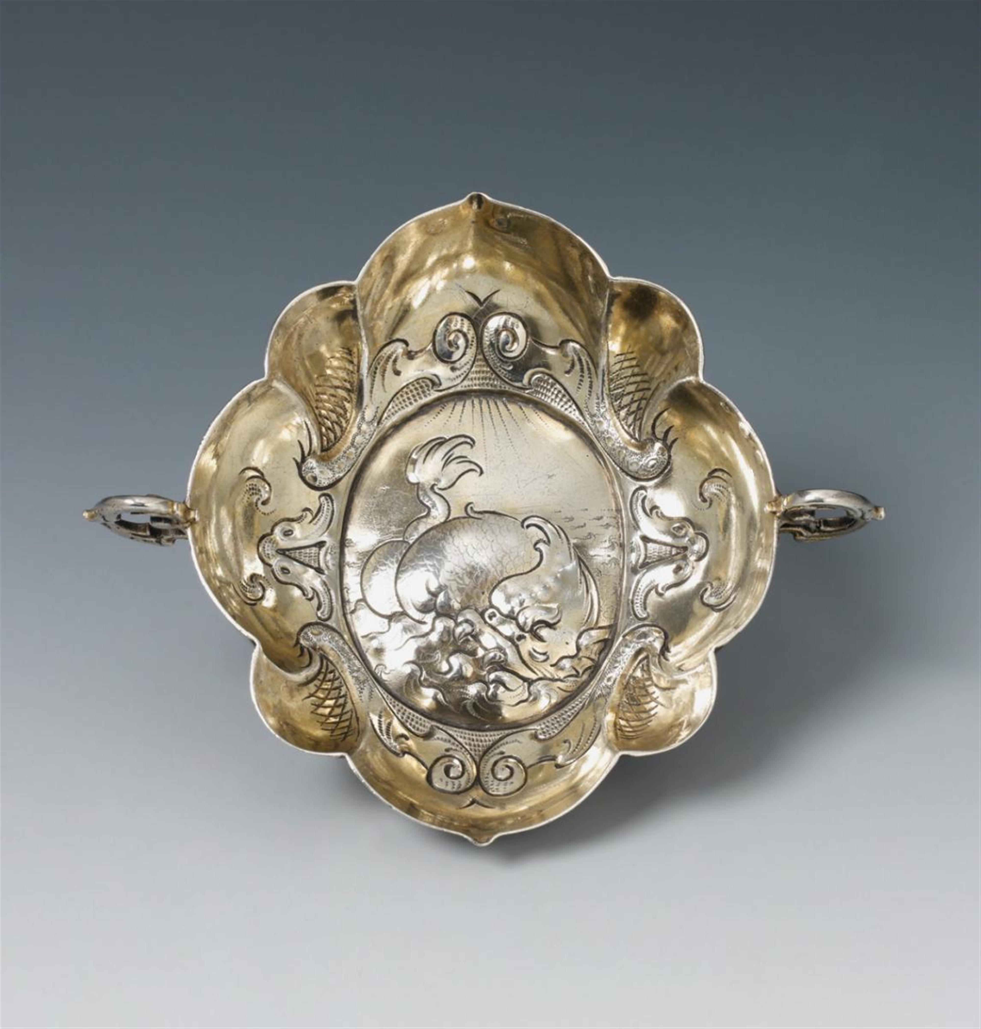 An Augsburg silver gilt fruit bowl. Marks of Johann Baptist Biller, 1651 - 54. - image-1