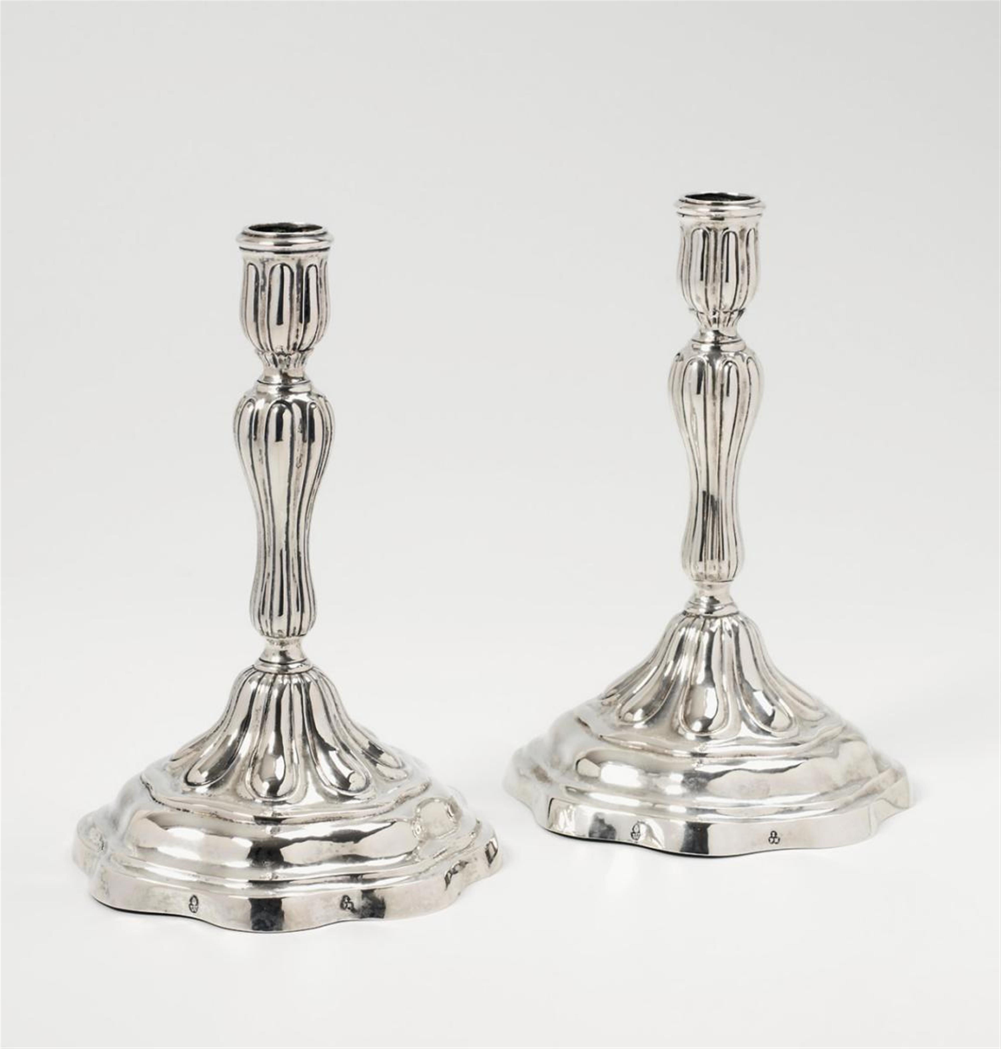 A pair of Augsburg silver candlesticks. Marks of Johann Philipp Heckenauer, 1773 - 75. - image-1