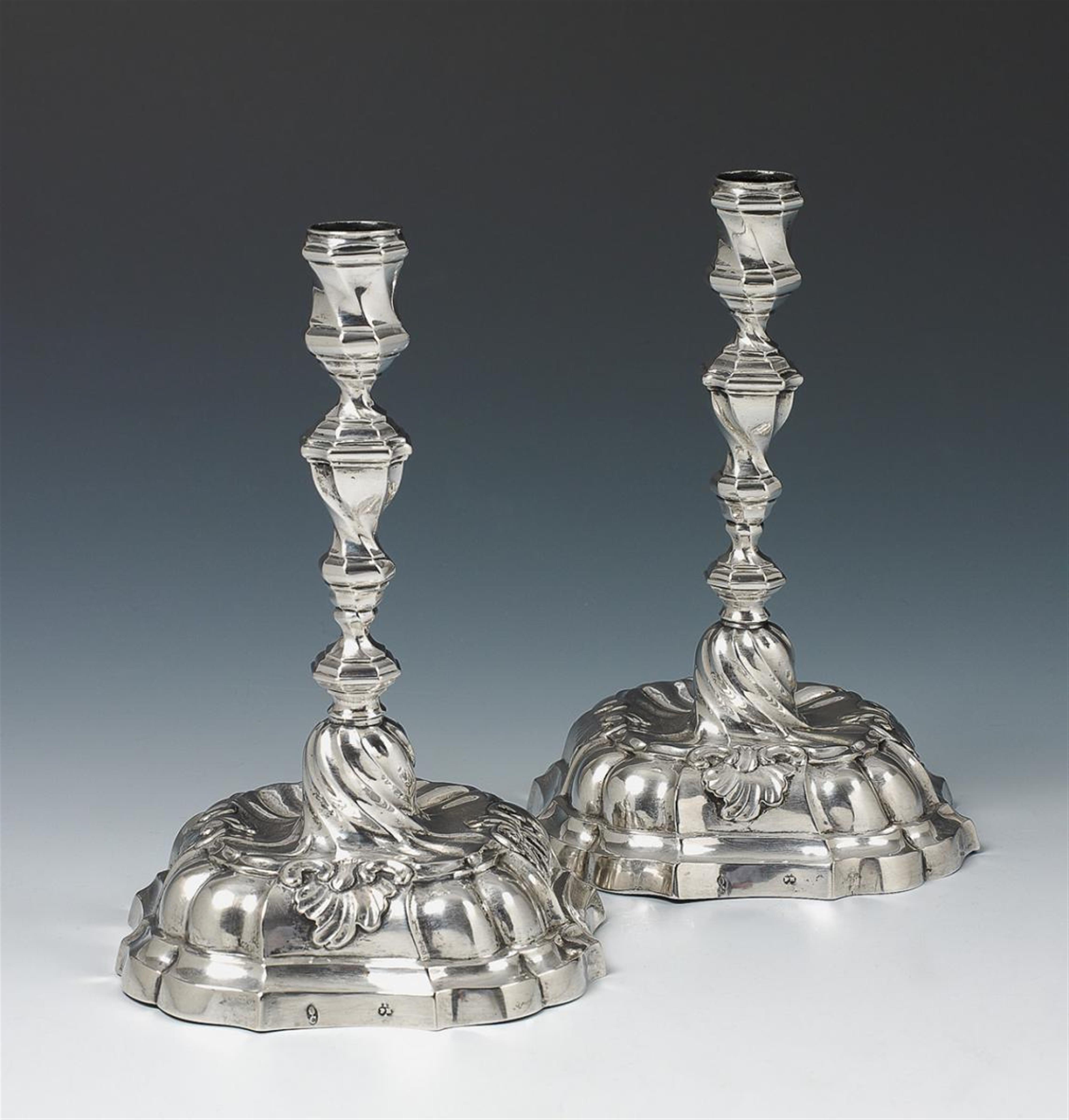 A pair of Augsburg silver Rococo candlesticks. Marks of Johann Philipp Heckenauer, 1785 - 87. - image-1