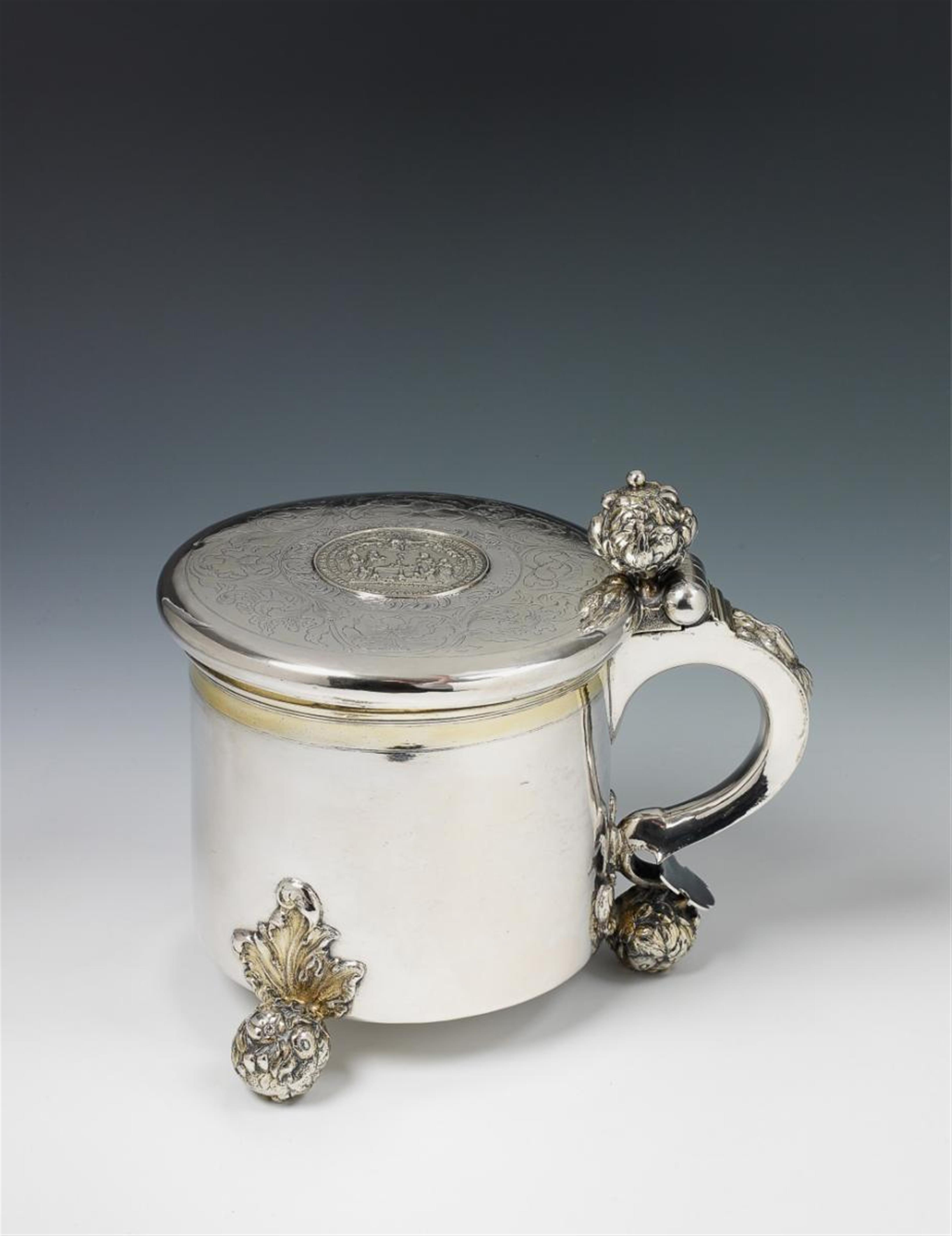 A Latvian silver partially gilt tankard. Marks attributed to Heinrich Timme the Younger, Bauske, 2nd half 17th C. - image-1