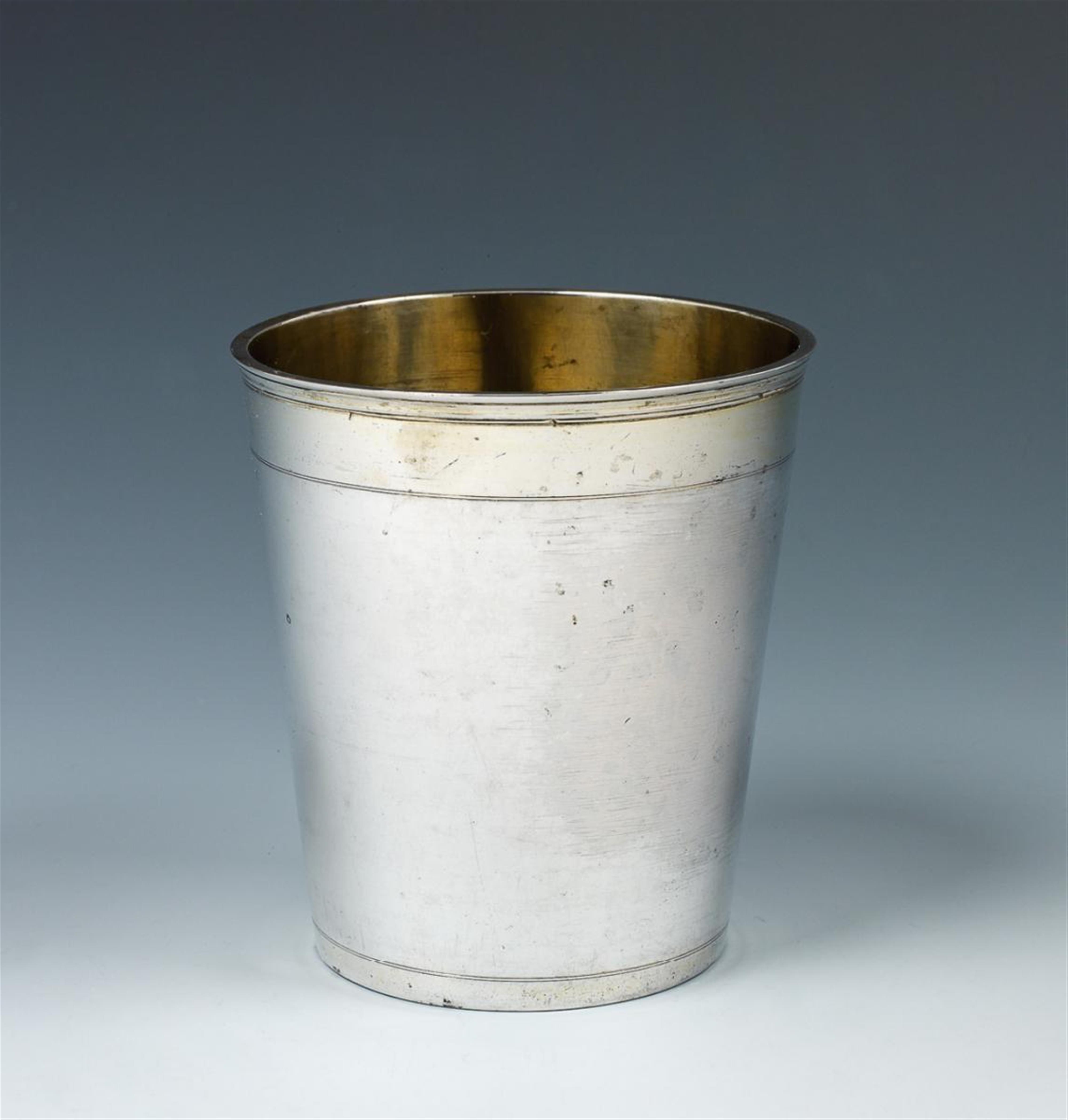 A large Stettin silver interior gilt beaker. Monogrammed "FB" to the underside. Marks of Erich Andreas Alm, 1704 - 26. - image-1