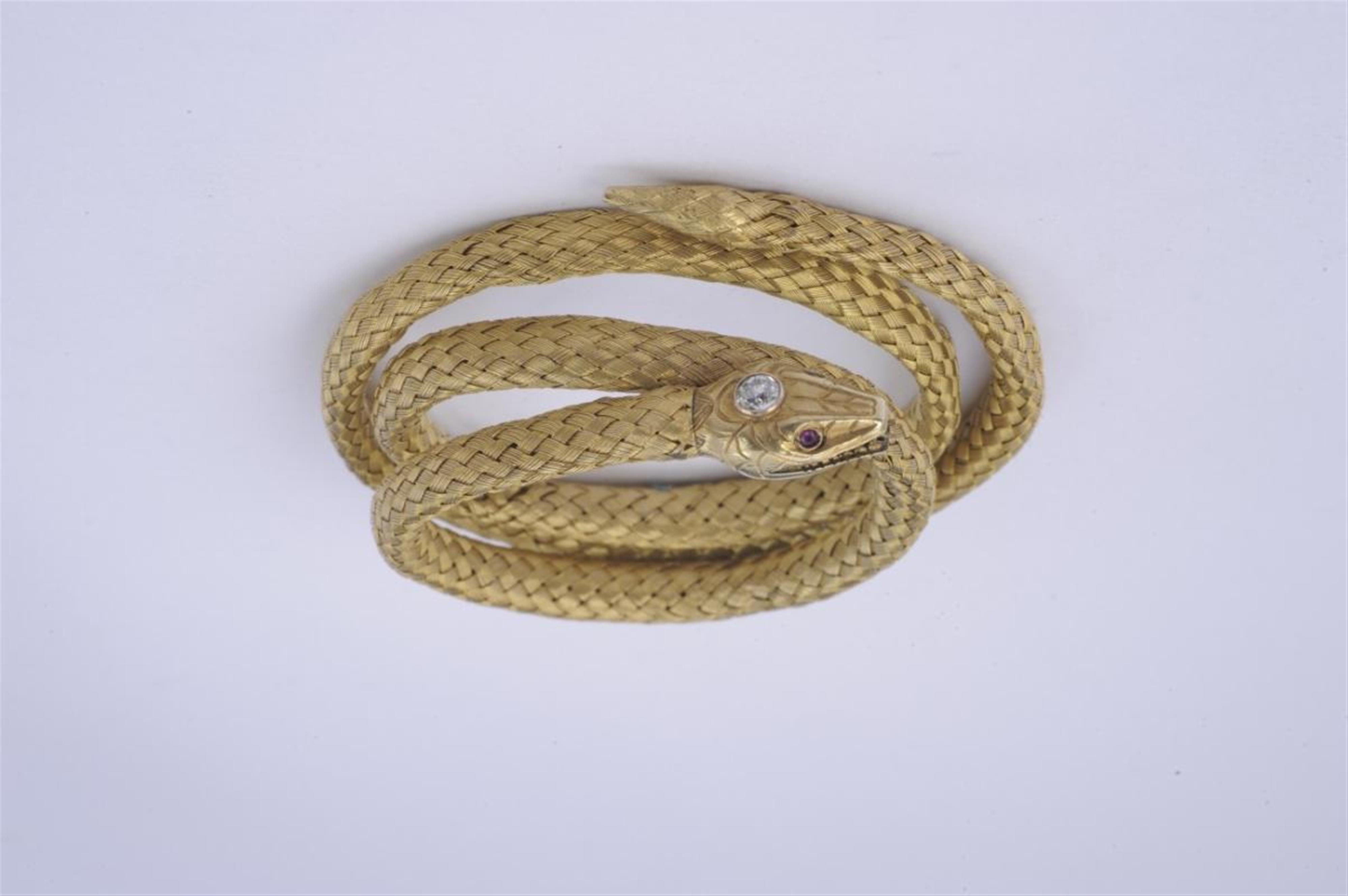 Schlangenarmreif aus Goldgeflecht - image-1