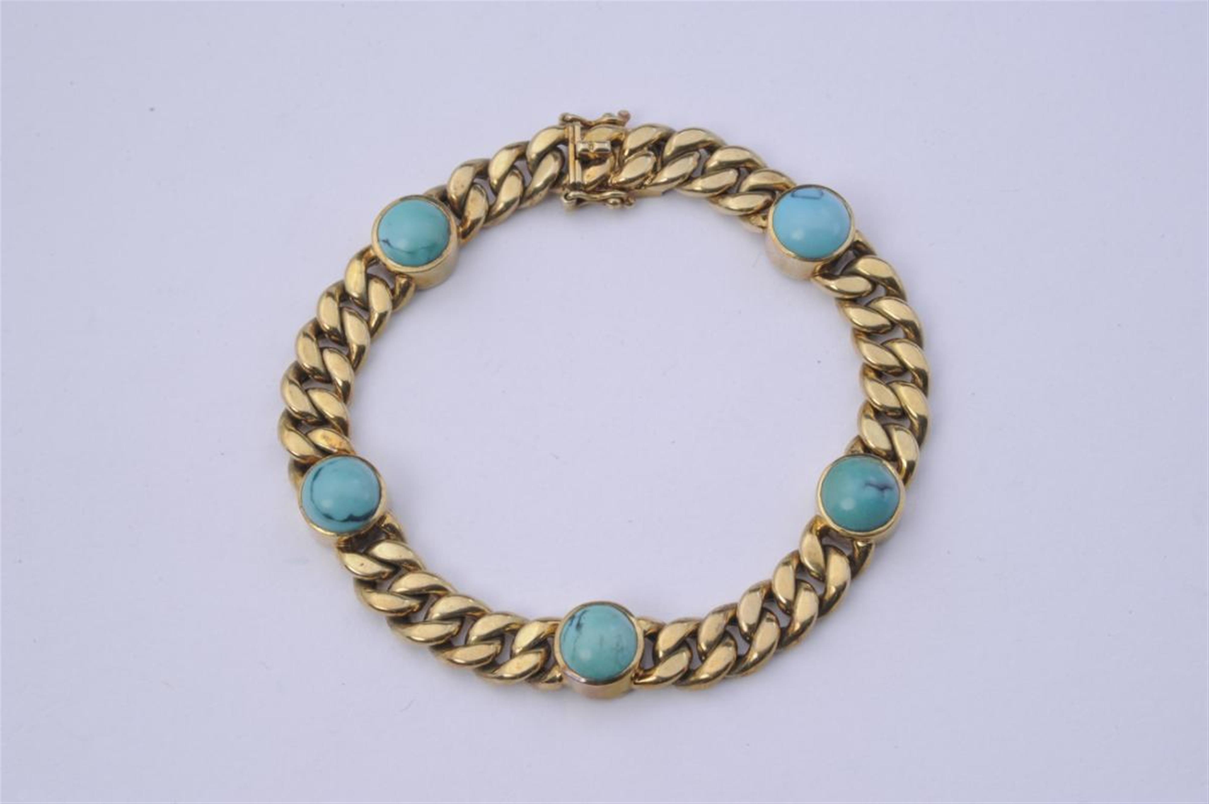 A gold curb chain set with 5 turquoise cabochons (ca. 8mm). - image-1