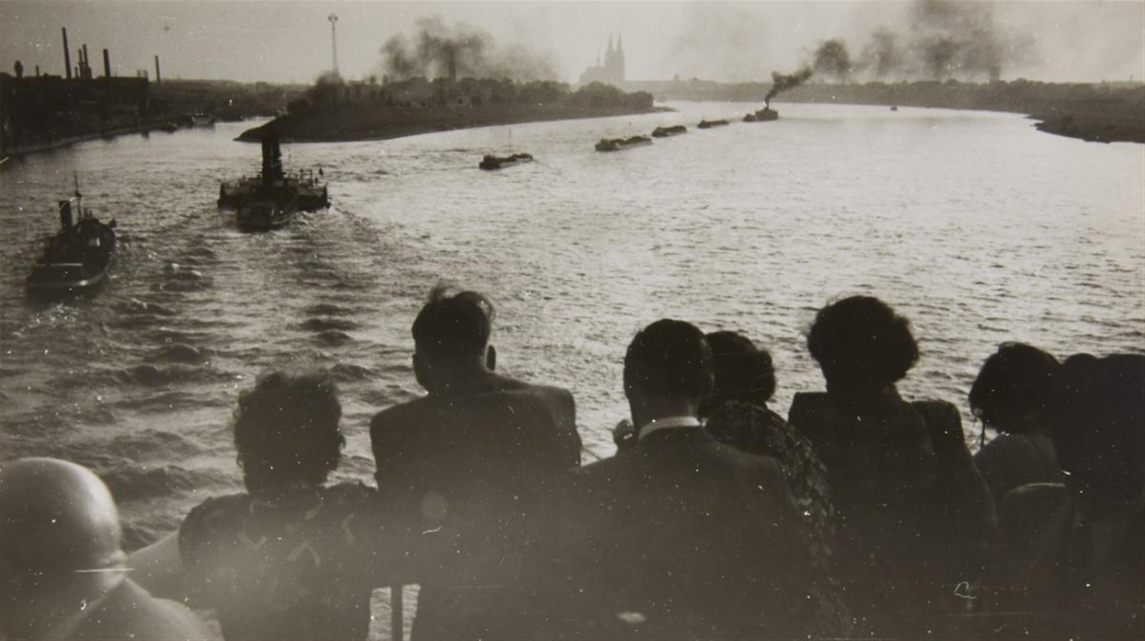 Theo Felten - Untitled (Leisure time at the Rhine) - image-5
