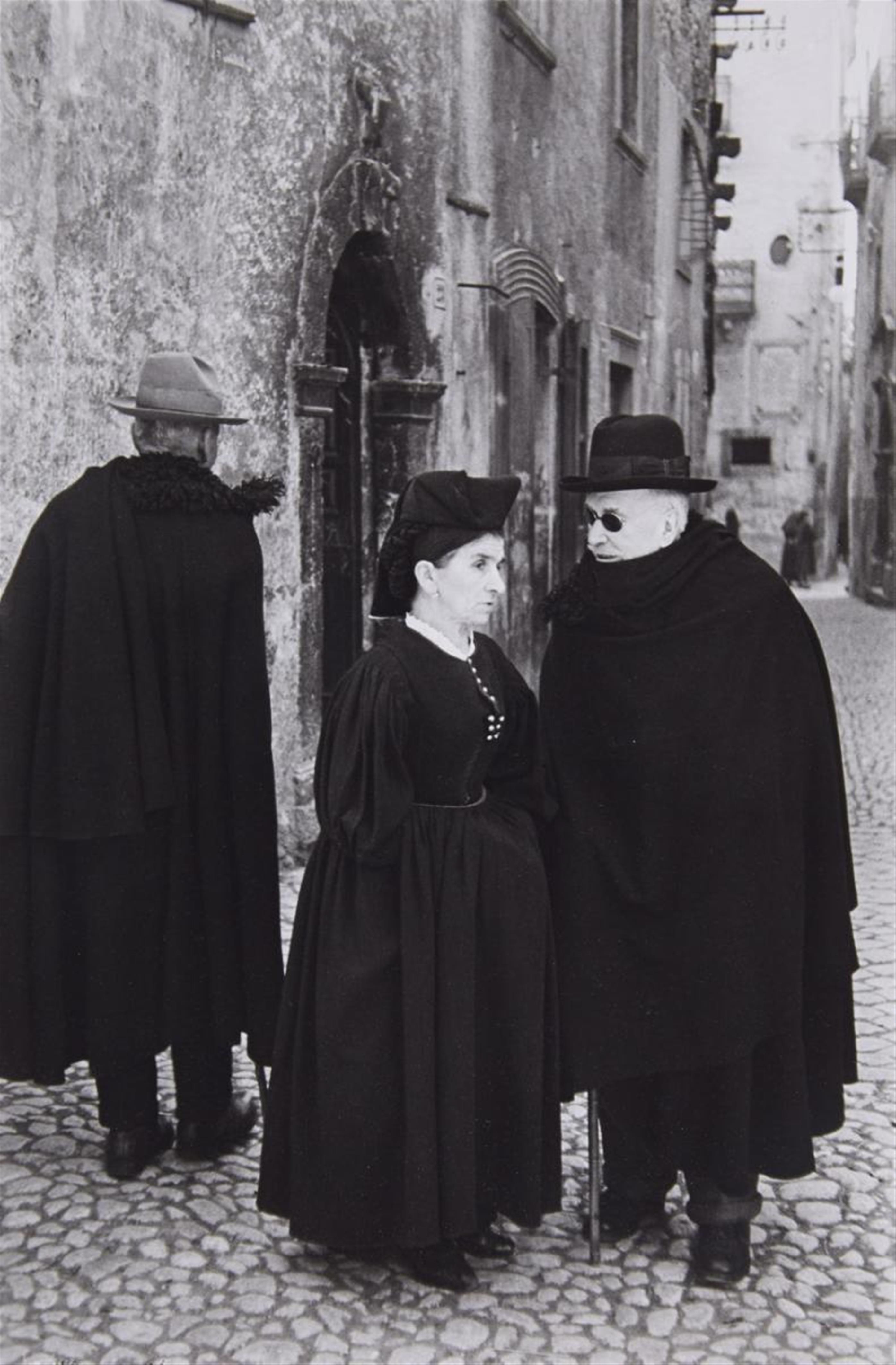 Henri Cartier-Bresson - Abruzzen, Scanno - image-1