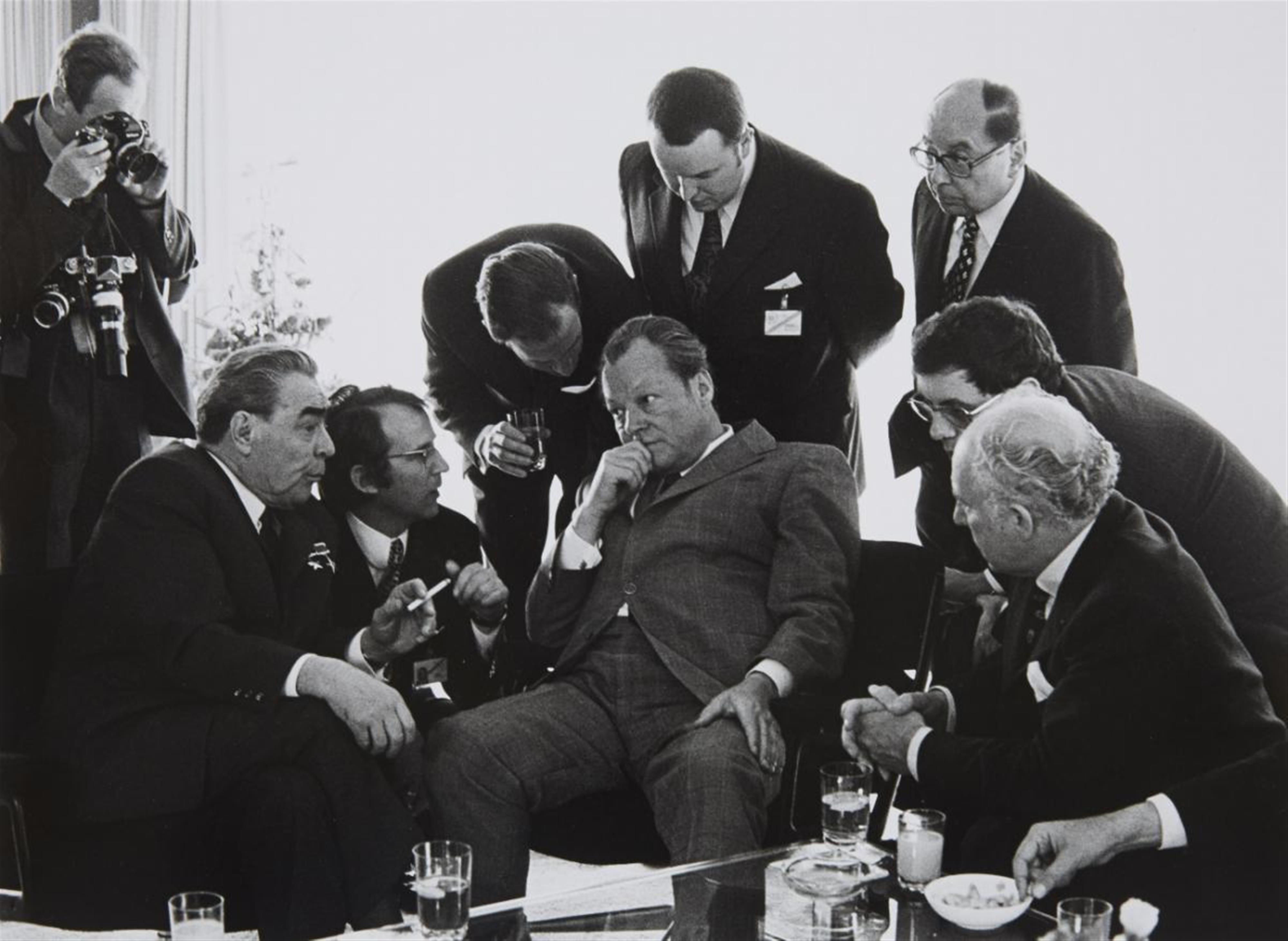 Barbara Klemm - State visit by Leonid Breshnev, Willy Brandt, Bonn - image-1