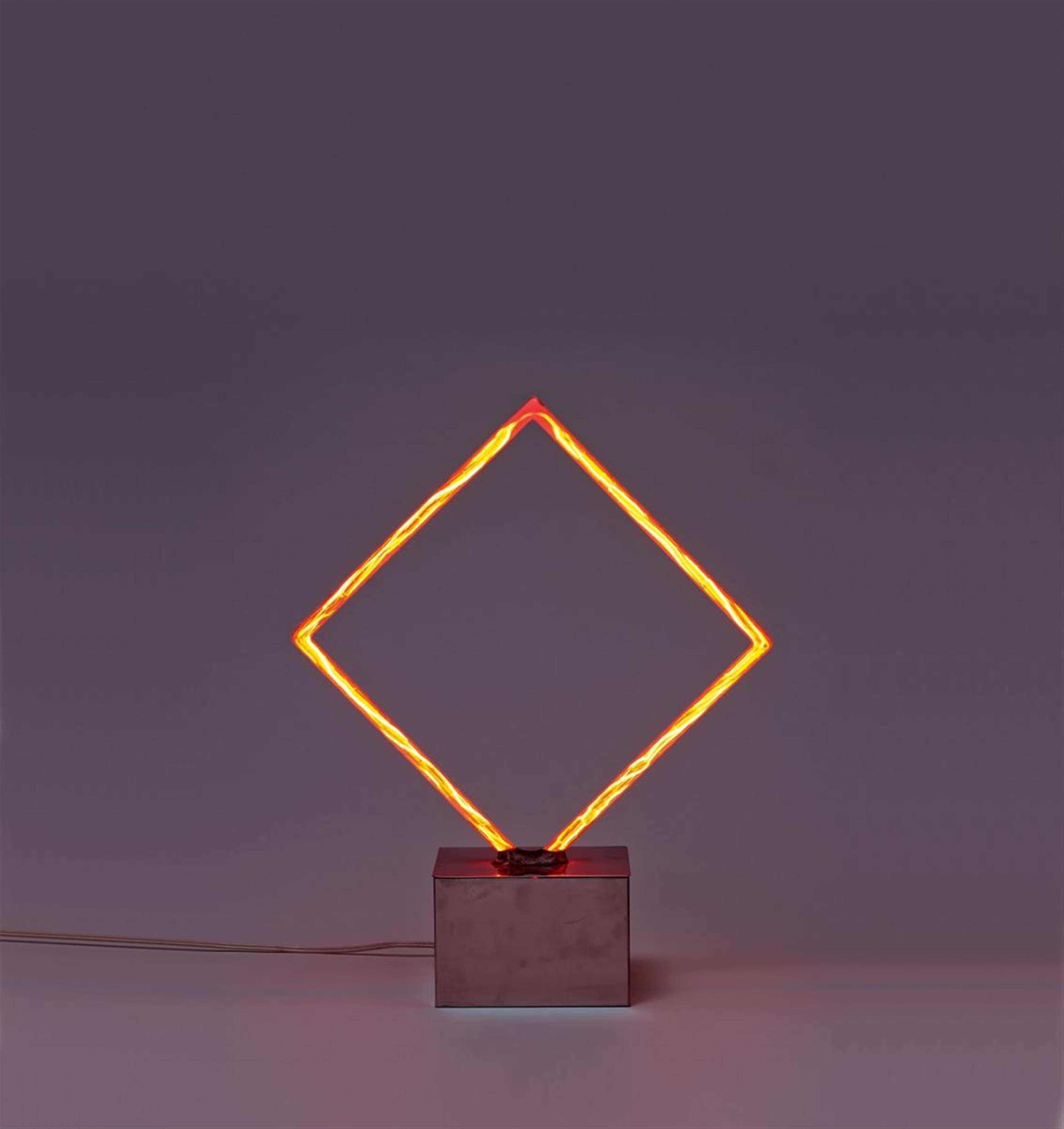 François Morellet - Carré néon rouge avec verre pilé - image-1