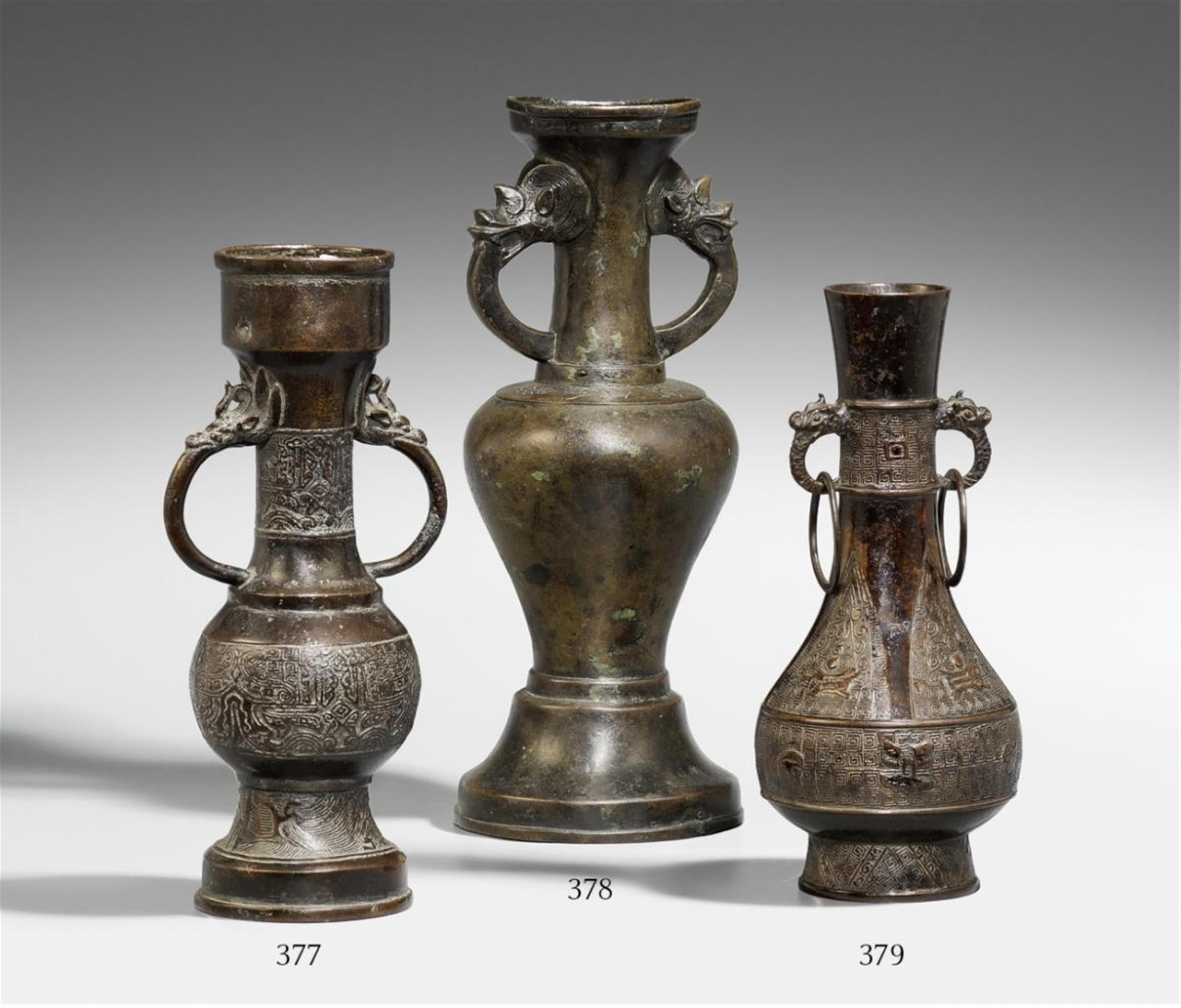 Vase. Bronze. Yuan-Zeit - image-1