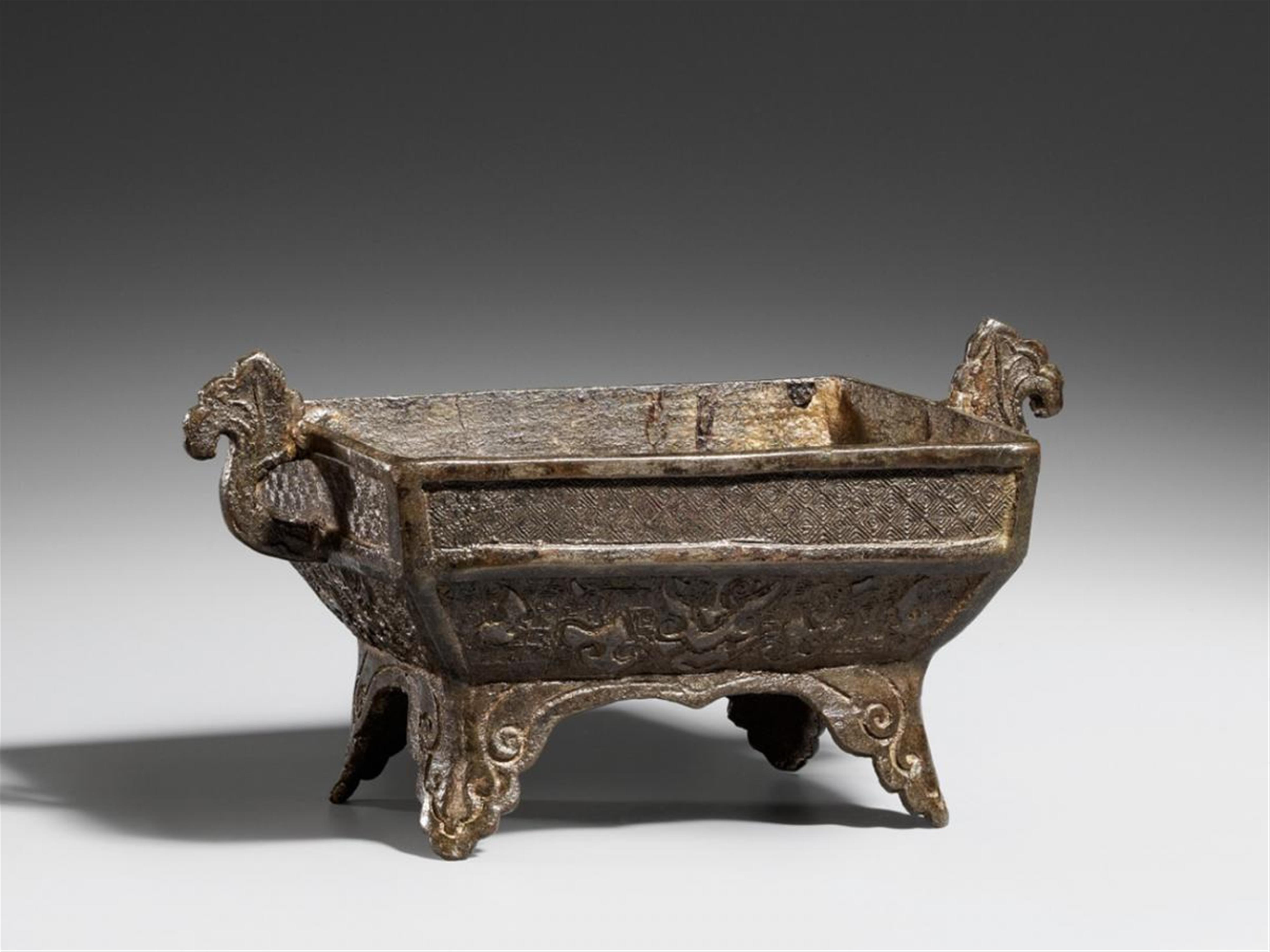 Archaisierendes Gefäß. Bronze. Ming-Zeit, datiert 1522 - image-1
