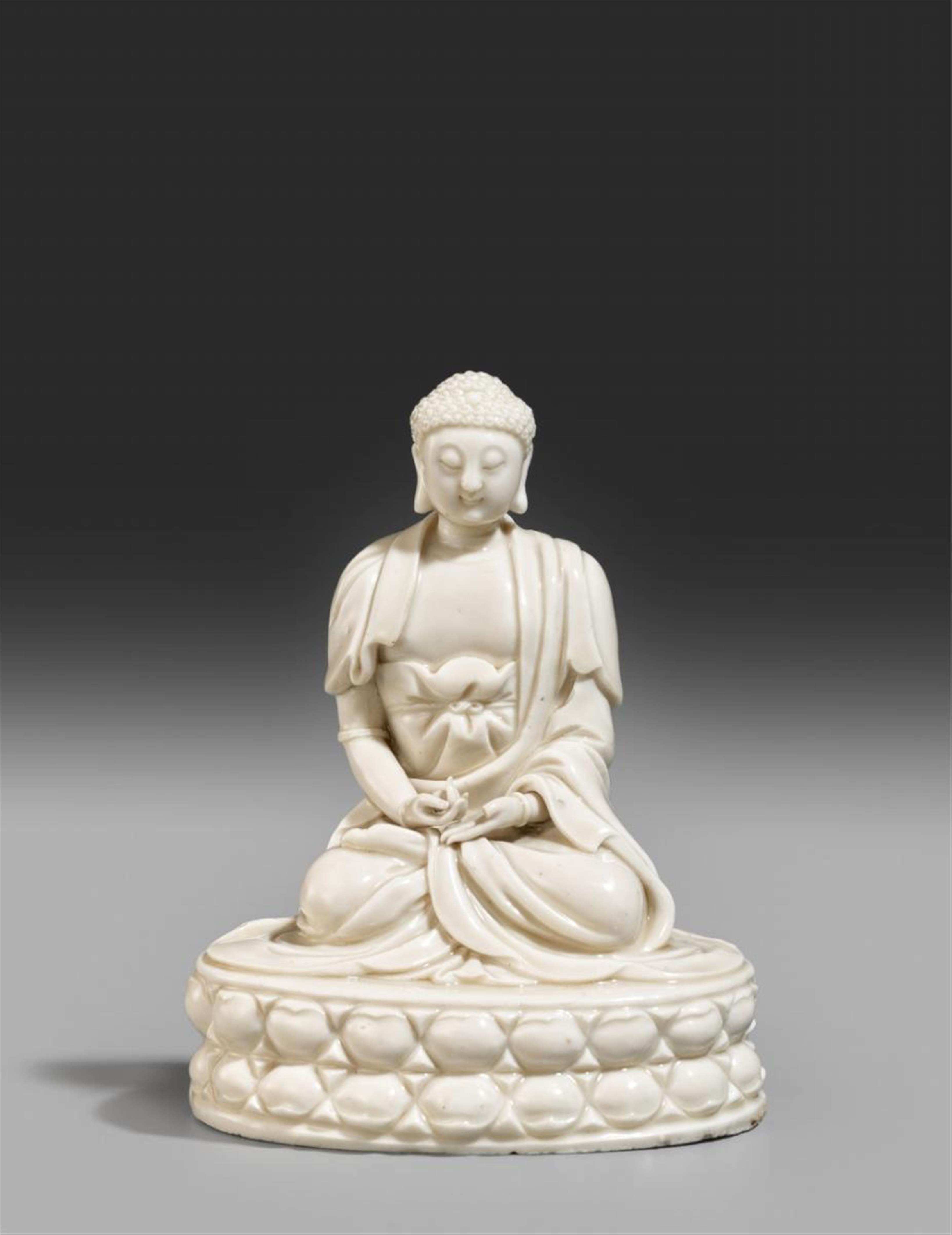 A seated blanc-de-Chine figure of Buddha. Dehua. Around 1700 - image-1
