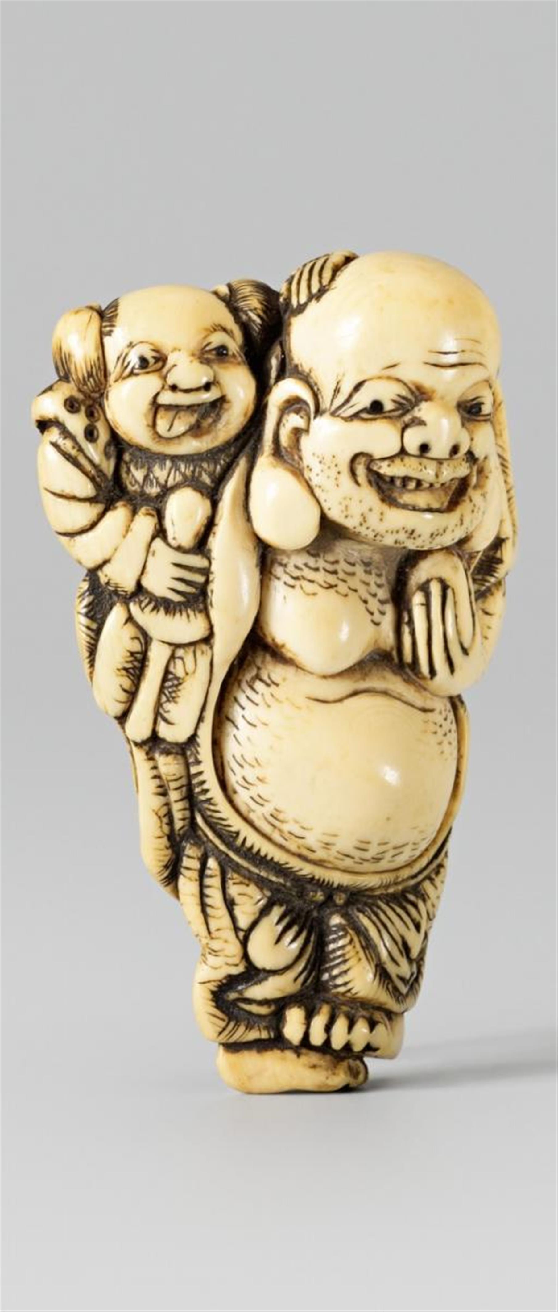 A large Kyoto school ivory netsuke of a laughing Hotei. Late 18th century - image-1